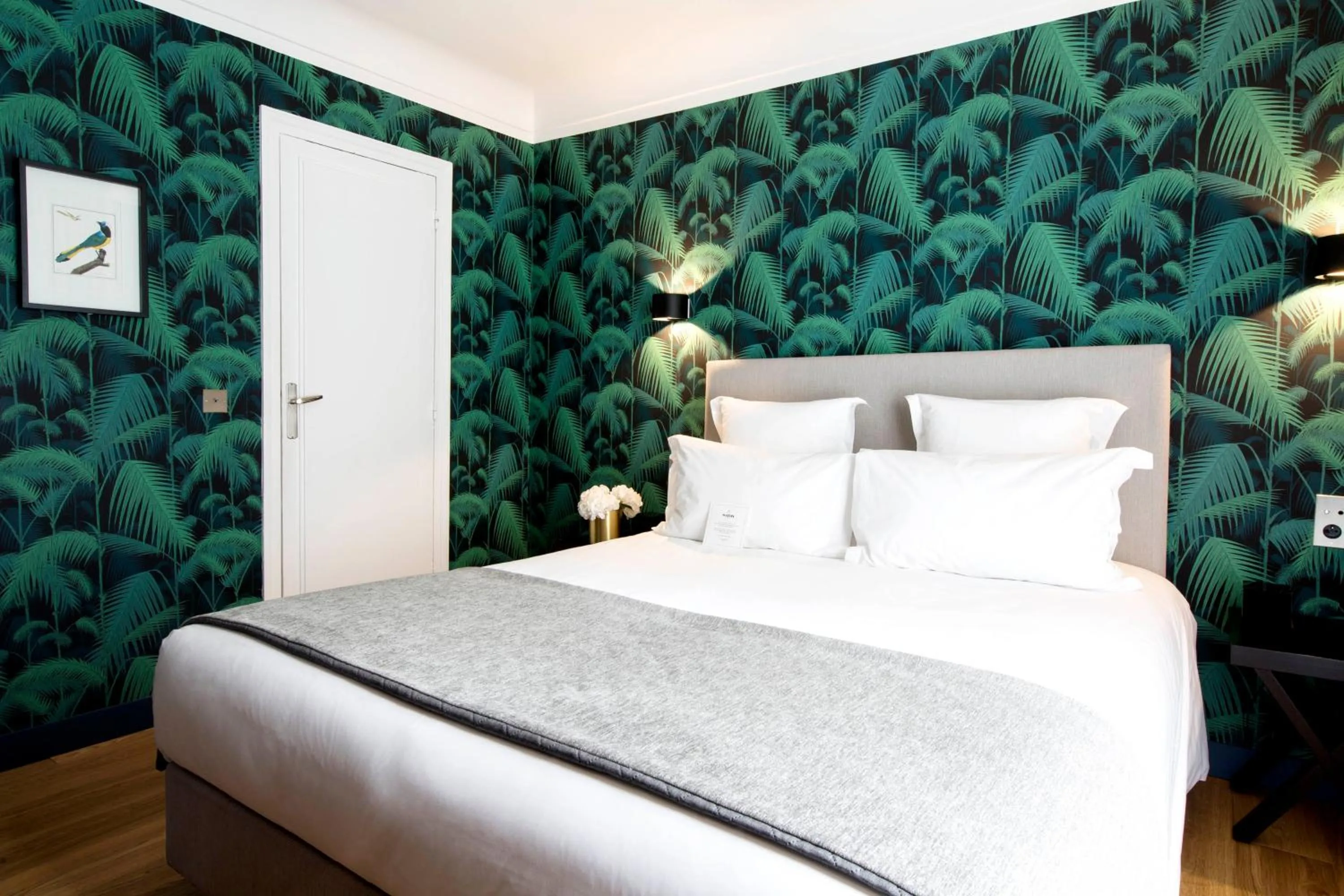 Photo of the whole room, Bed in Hôtel Mathis Elysées