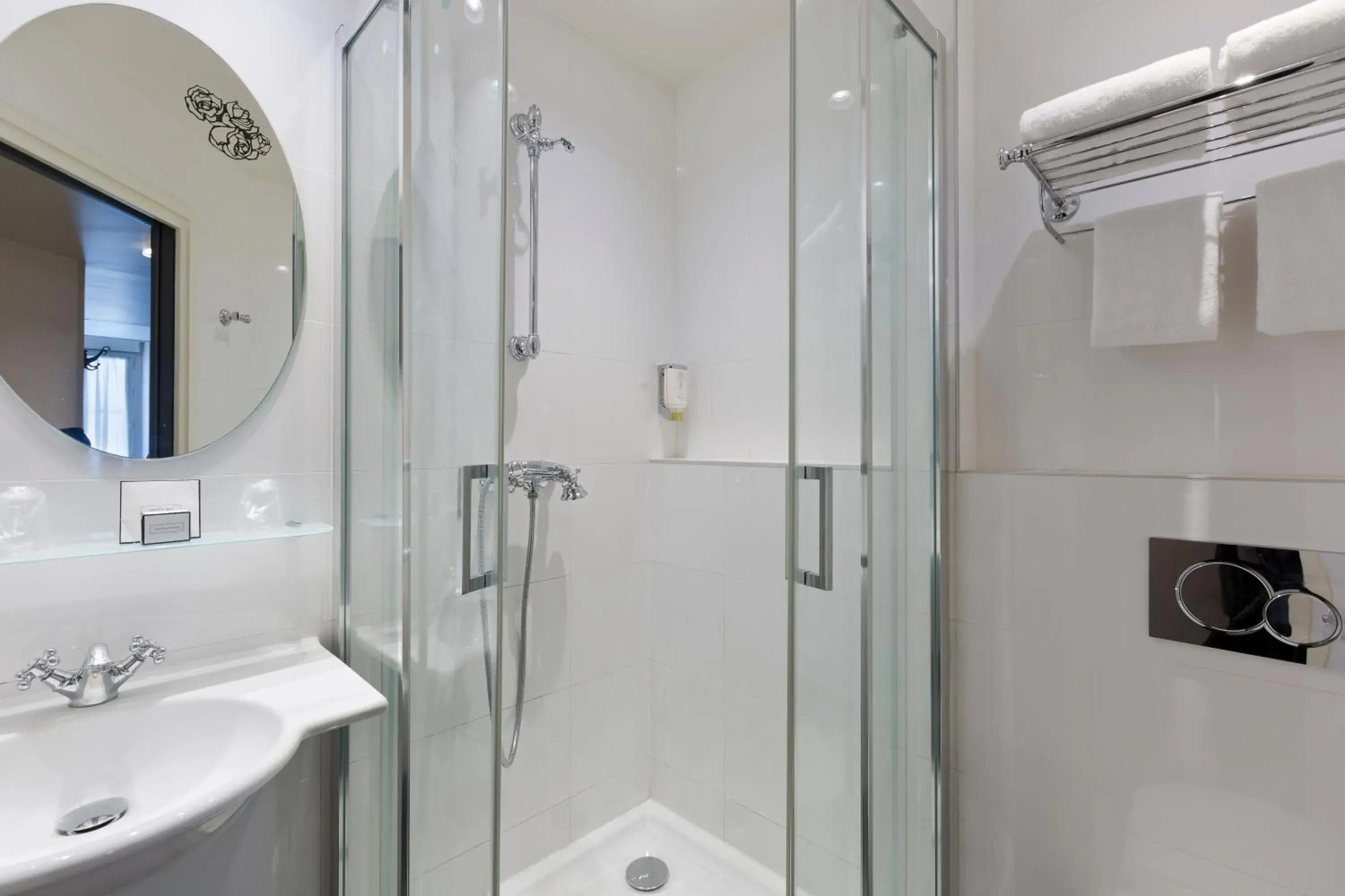 Superior Single Room with Single Bed - Non-Smoking in Hôtel Aurore Paris Gare de Lyon Superior Single Room with Single Bed - Non-Smoking in Hôtel Aurore Paris Gare de Lyon