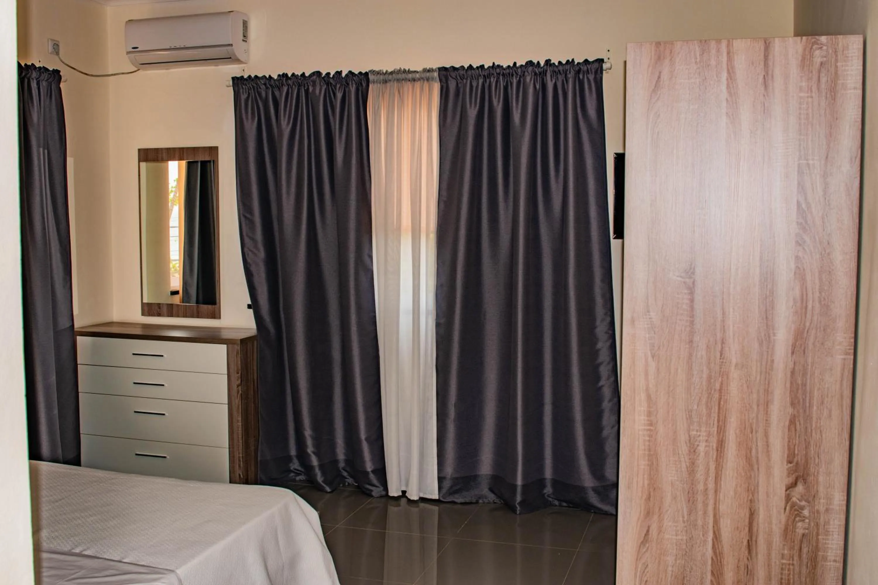 Bedroom, Bed in Hotel Vitoria