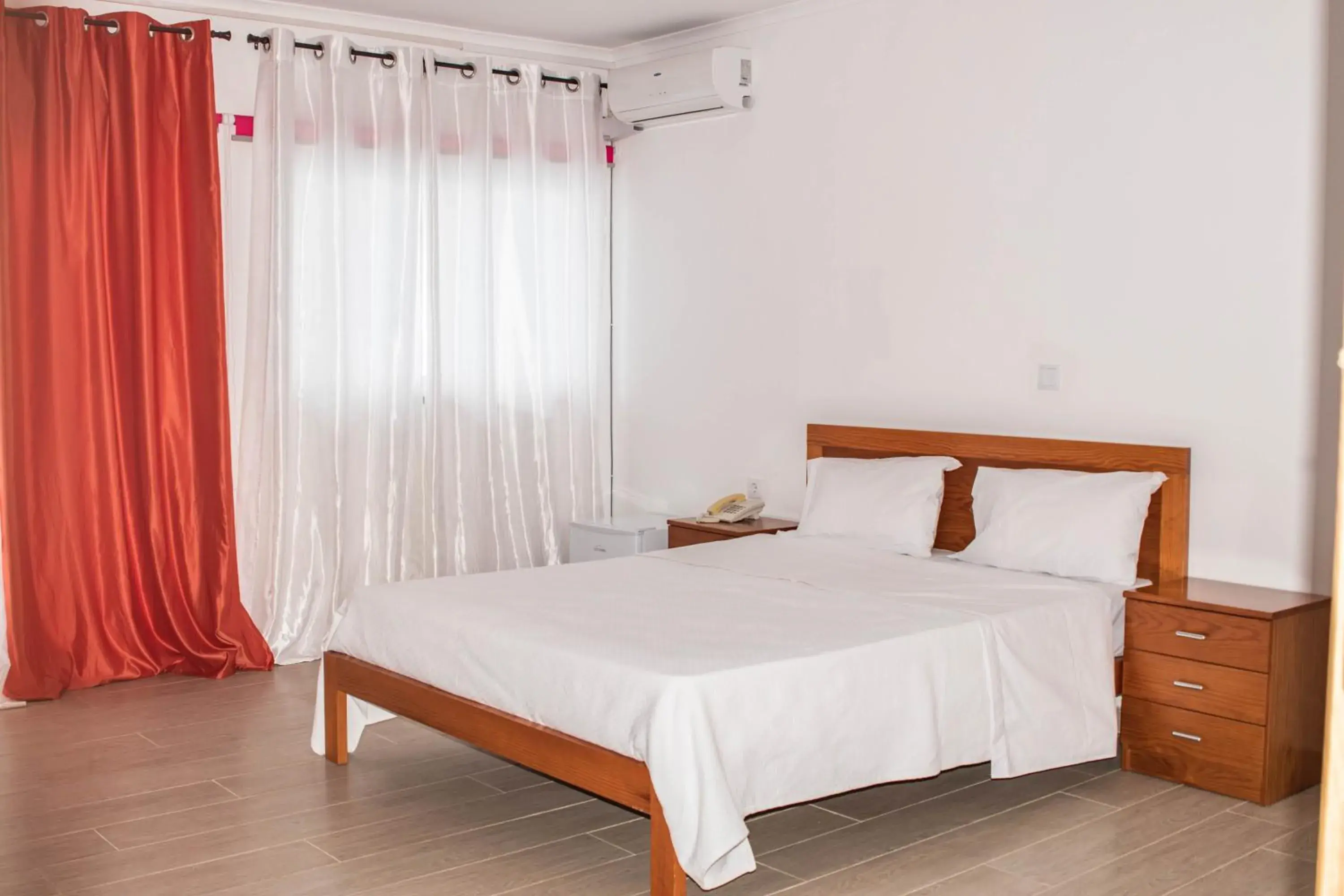 Comfort Triple Room in Hotel Vitoria Comfort Triple Room in Hotel Vitoria