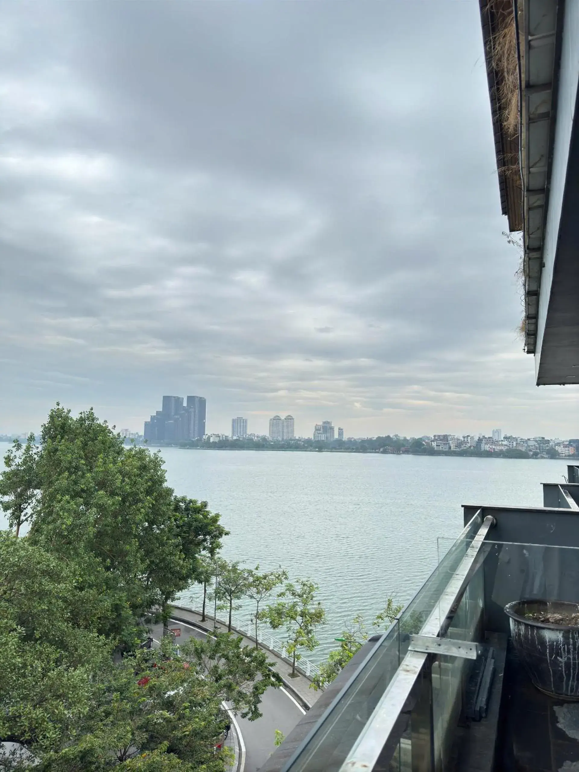 Lake view in 22Land Moon West Lake Lake view in 22Land Moon West Lake