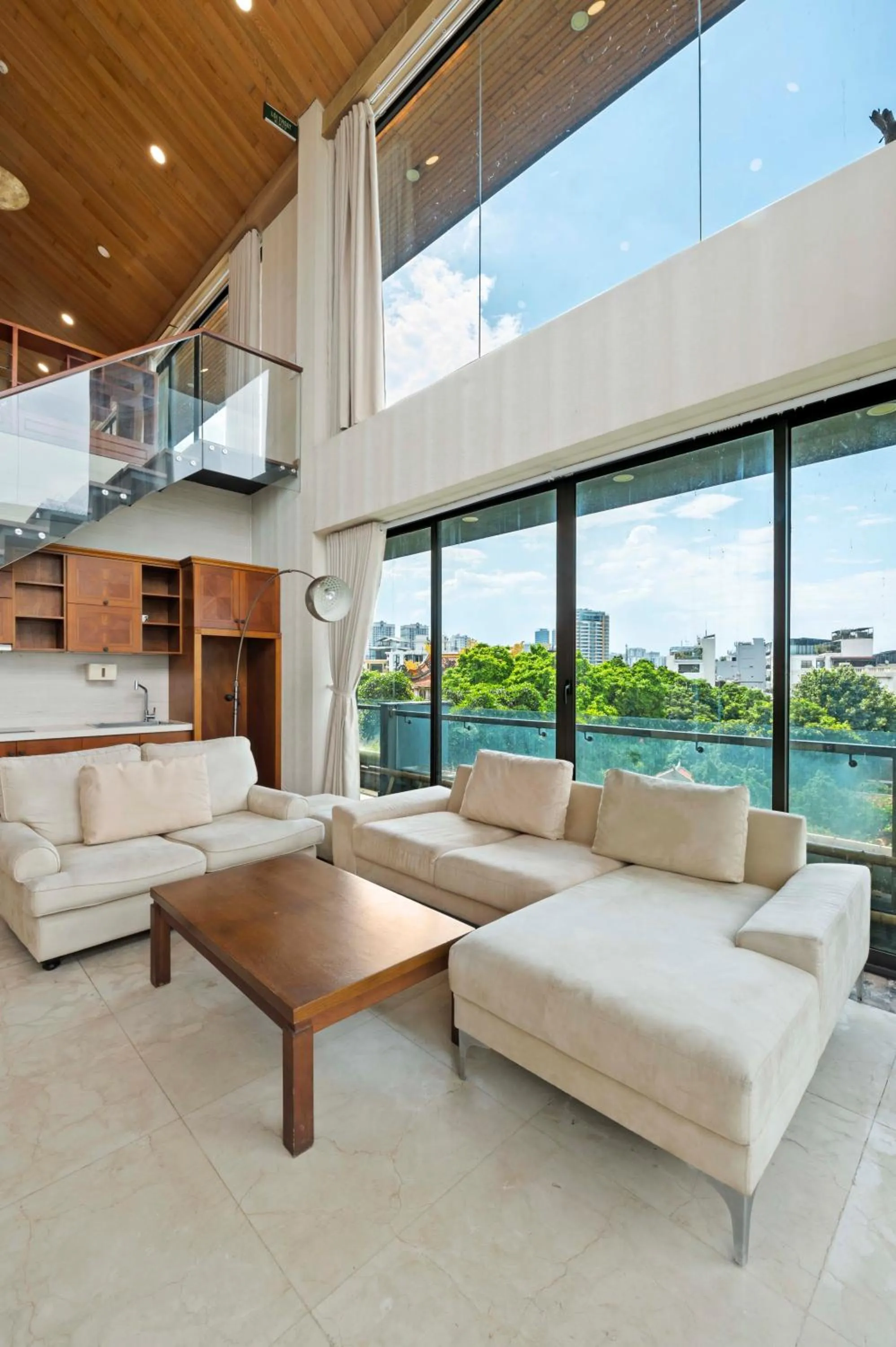 Patio in 22Land Moon West Lake