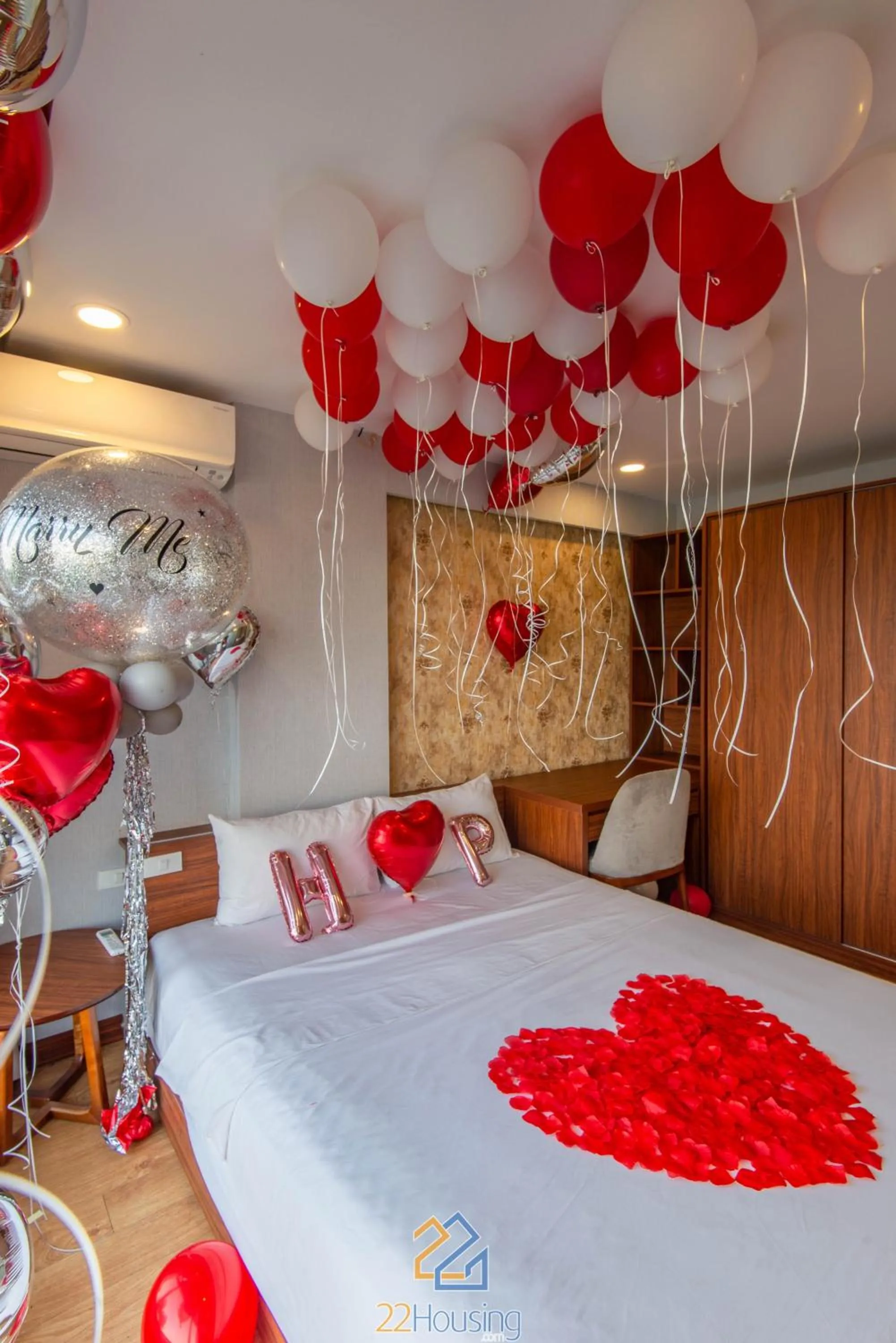 Bed in 22Land Moon West Lake