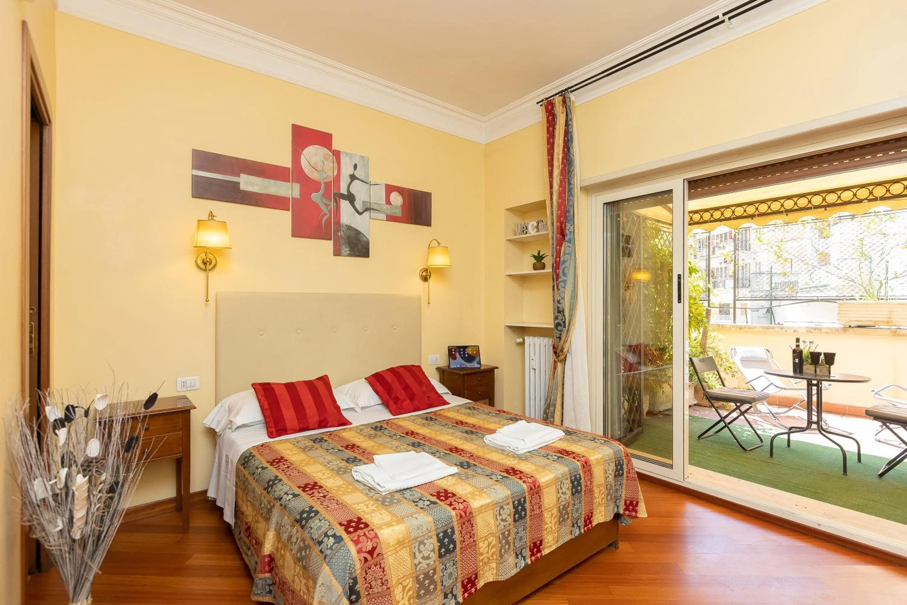 Bed in InternoUno Deluxe