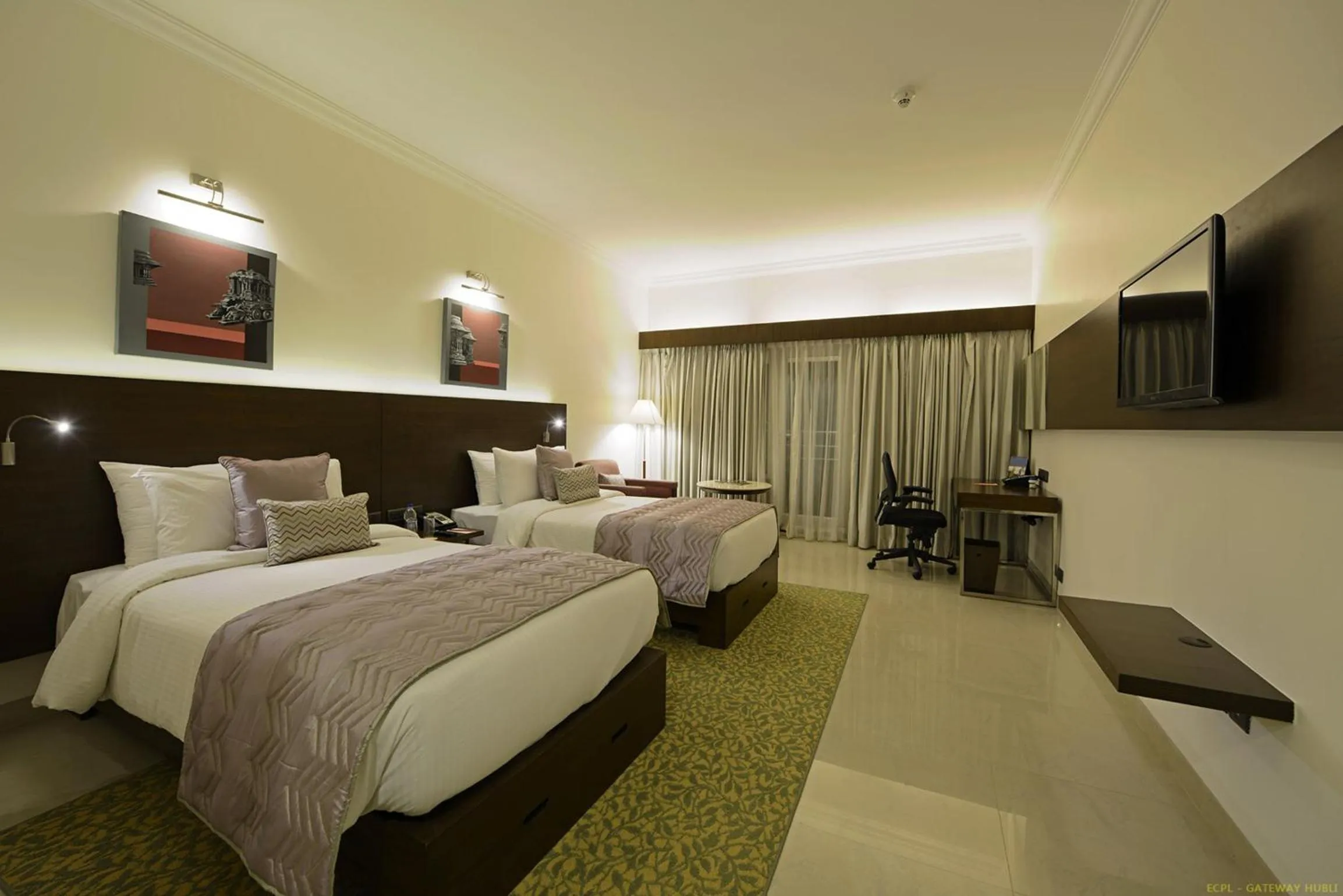 Bedroom, Bed in Hotel Naveen Lakeside