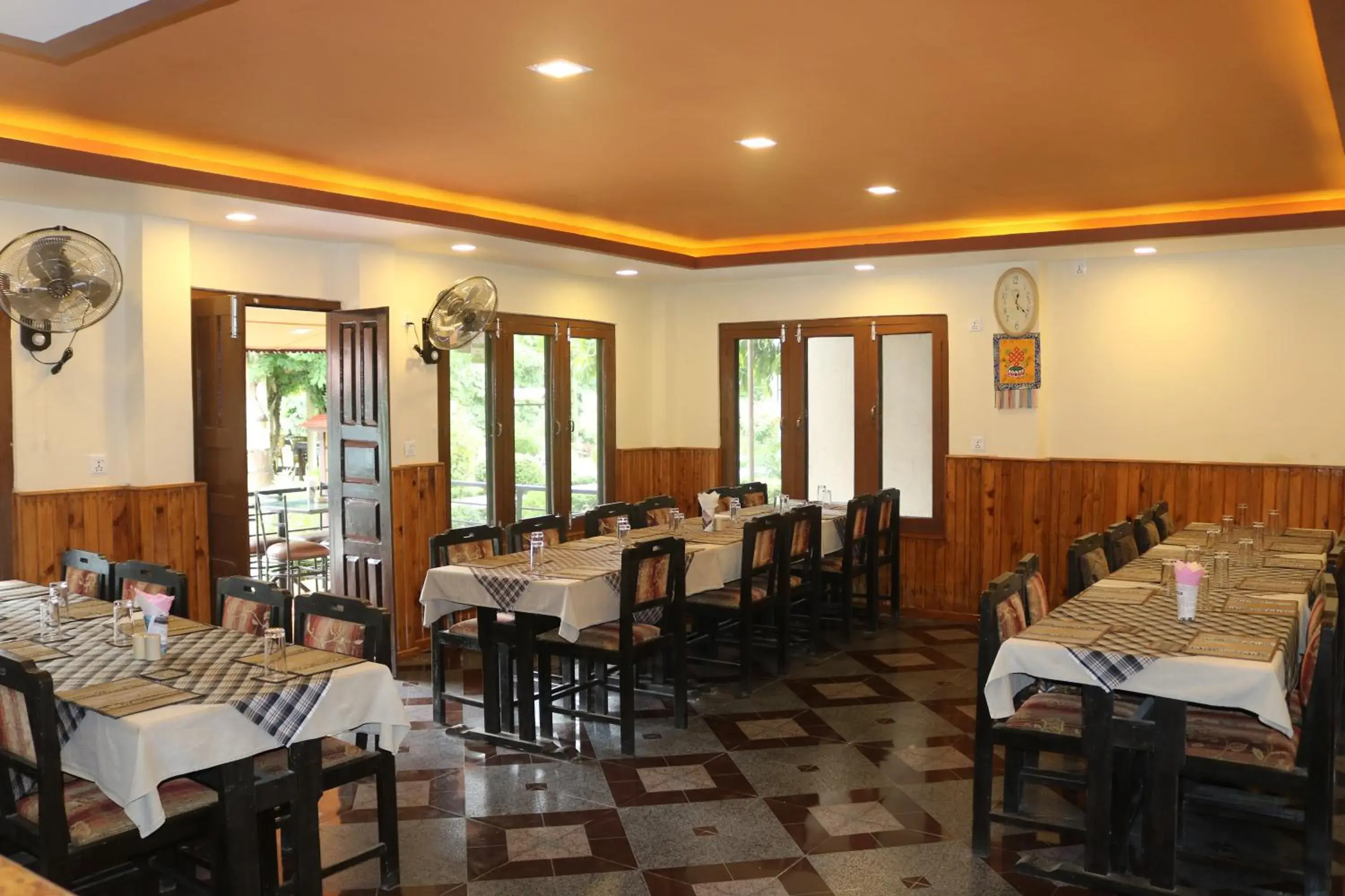 Restaurant/places to eat in Chitwan Village Resort Restaurant/places to eat in Chitwan Village Resort