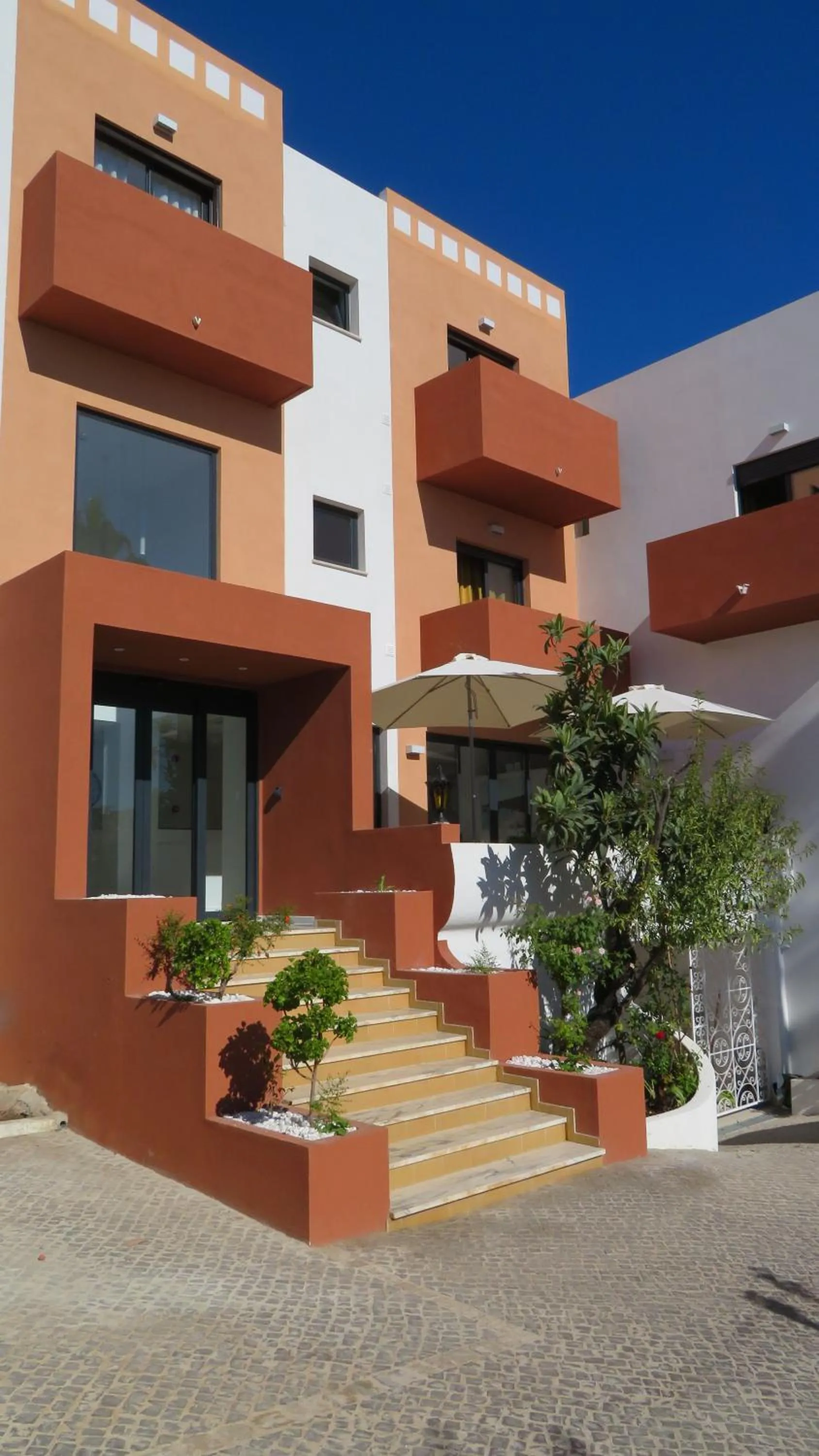 Facade/entrance in Hotel Alcaide