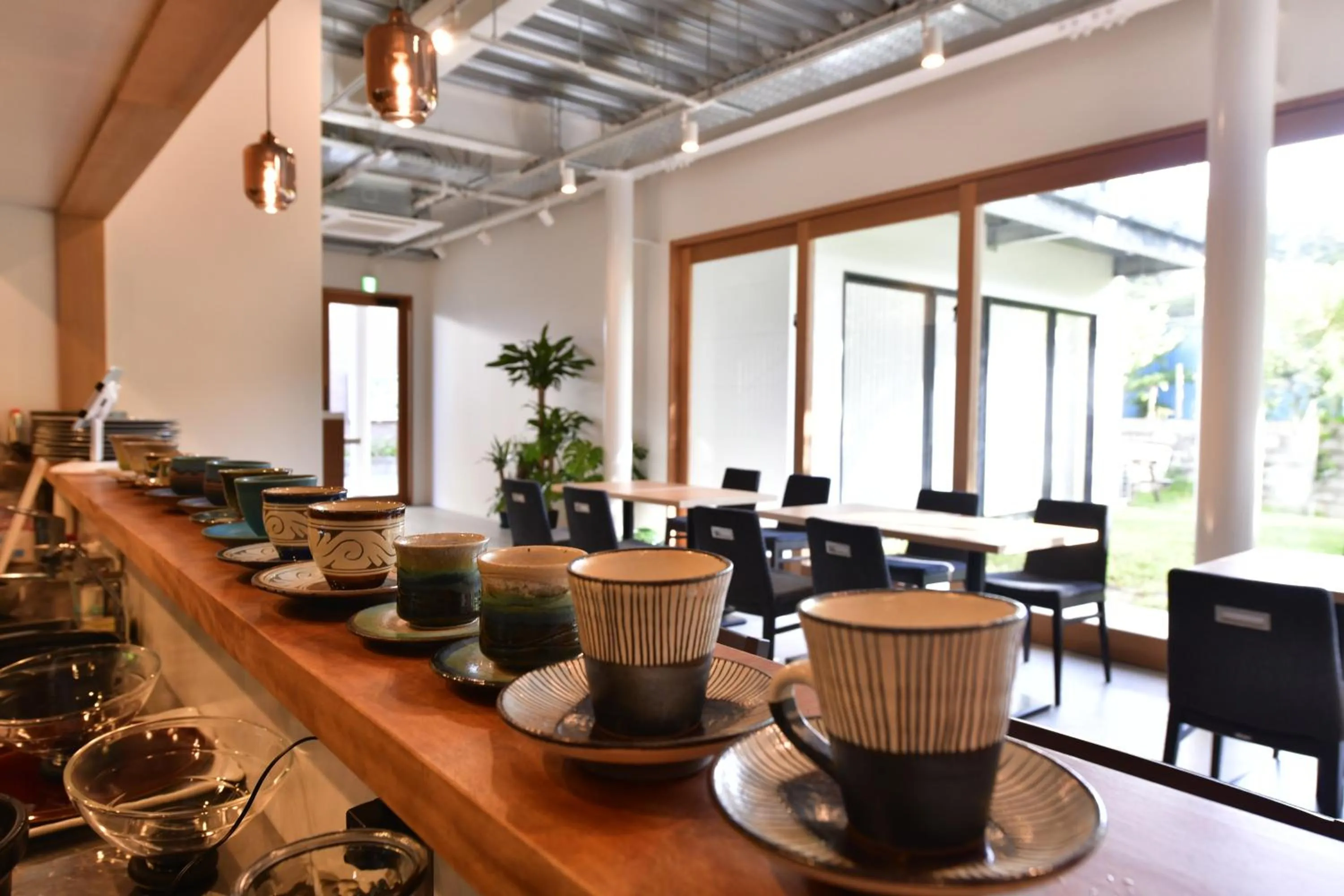 Restaurant/places to eat in kānusuba zamami