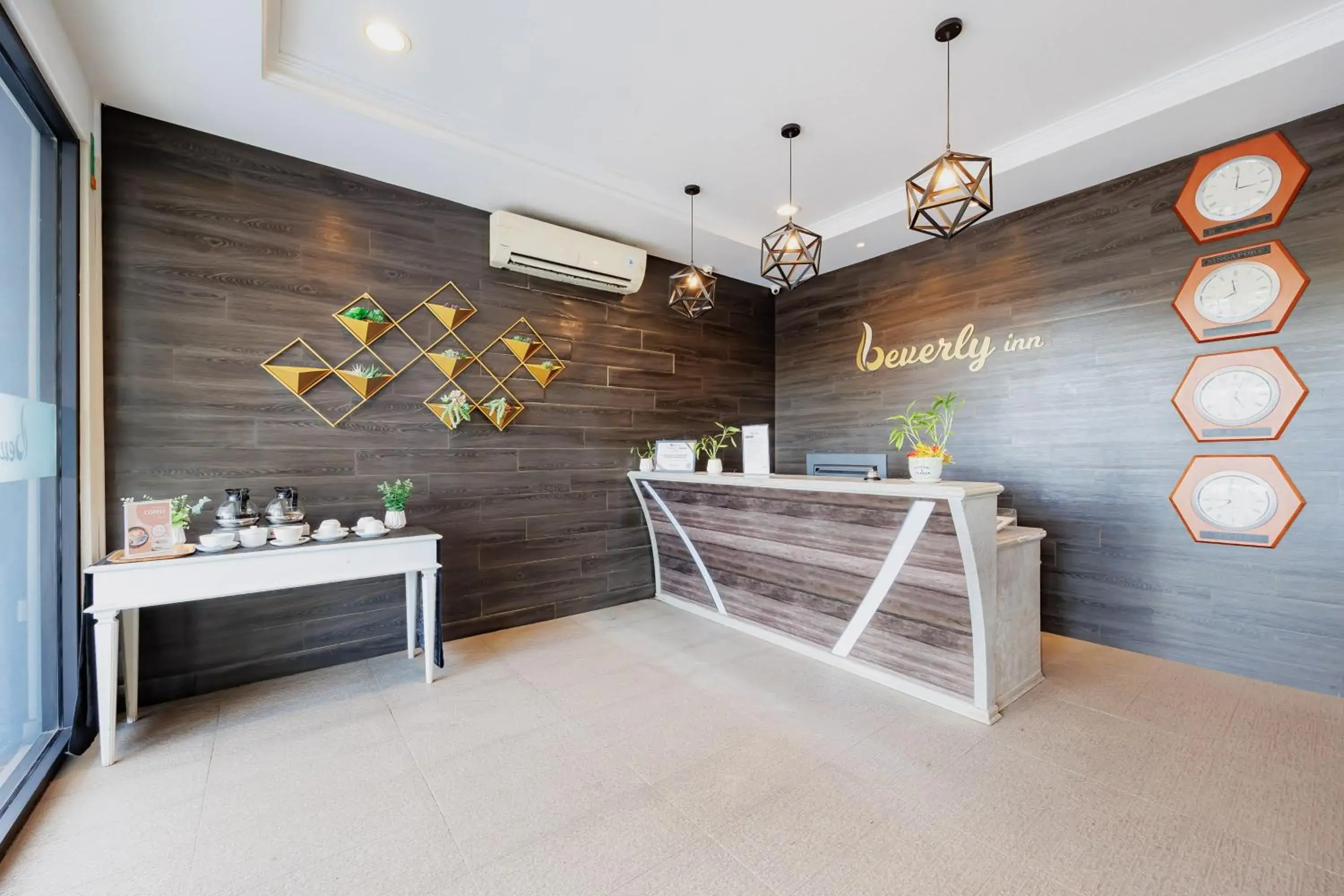 Lobby or reception in RedDoorz Plus near Ferry Terminal Batam Center Lobby or reception in RedDoorz Plus near Ferry Terminal Batam Center