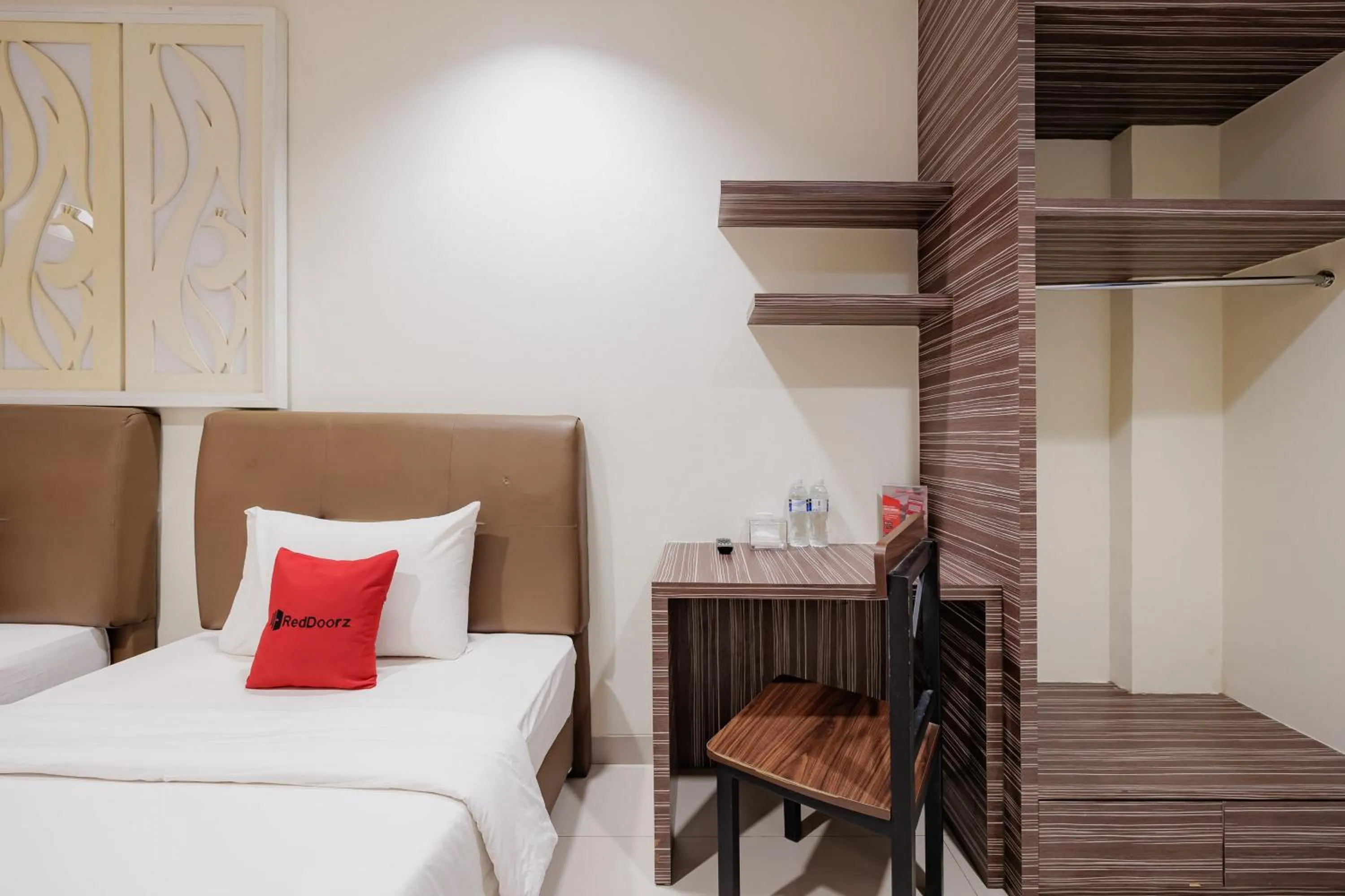 Bedroom, Bed in RedDoorz Plus near Ferry Terminal Batam Center