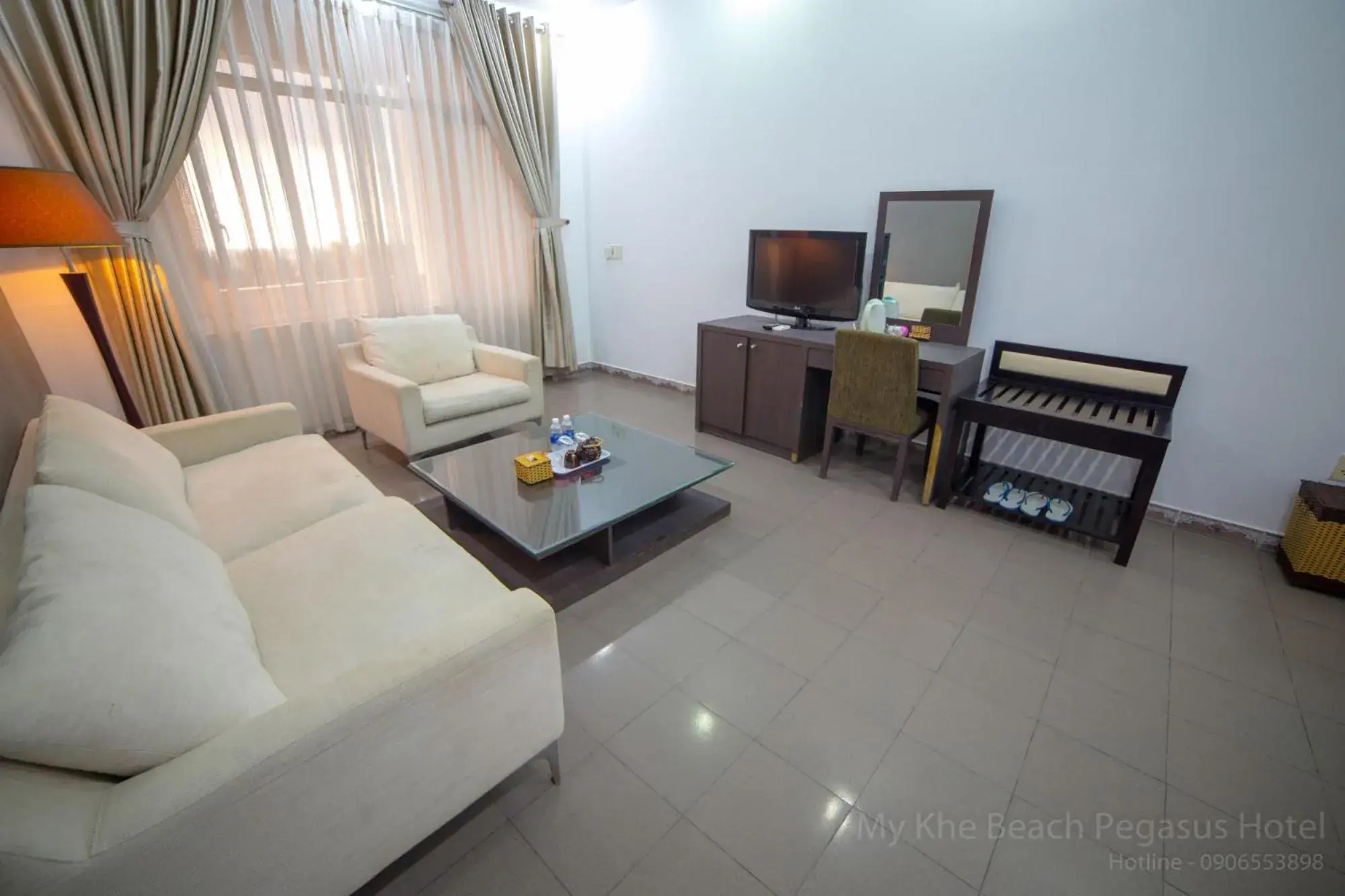 Living room in My Khe 2 Da Nang Seafront Hotel Living room in My Khe 2 Da Nang Seafront Hotel