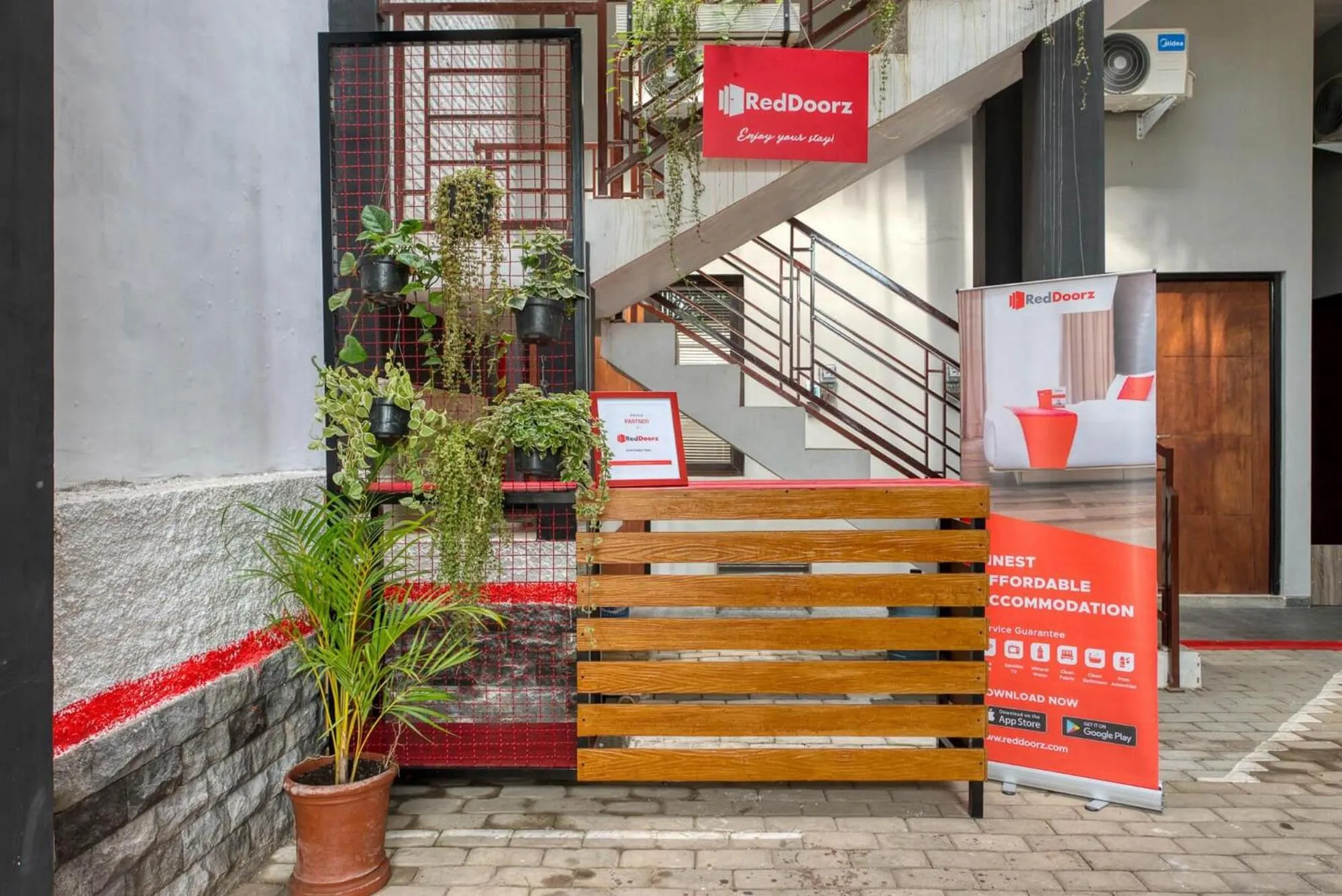 Lobby or reception in RedDoorz Syariah @ Jl. Cengger Ayam Dalam