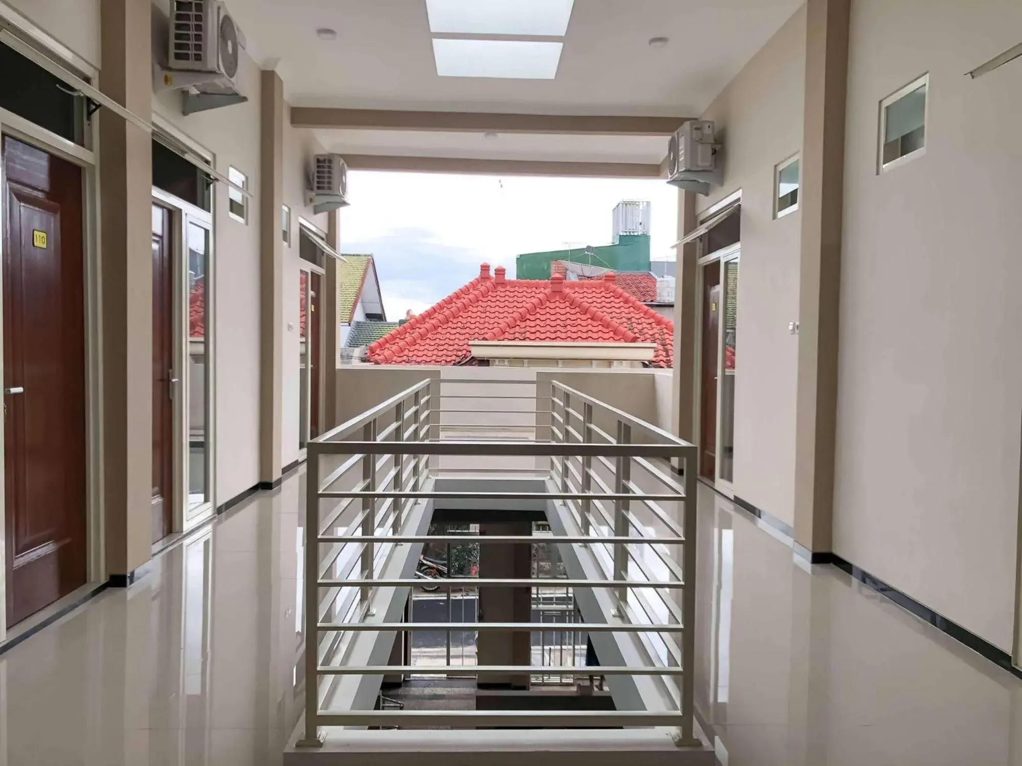 Property building in RedDoorz Syariah @ Jl. Cengger Ayam Dalam Property building in RedDoorz Syariah @ Jl. Cengger Ayam Dalam