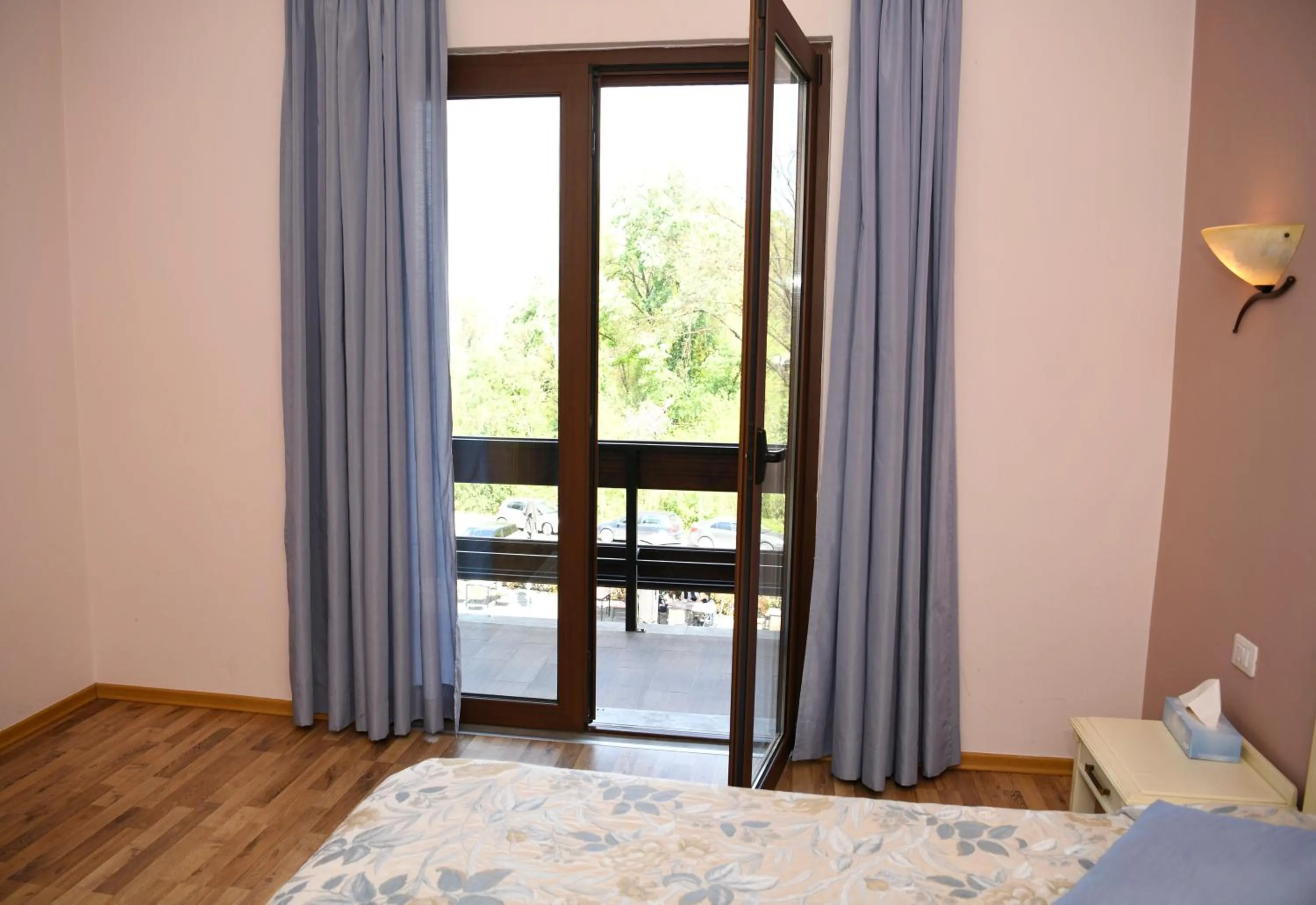 Bed in Hotel Restaurant Dreri
