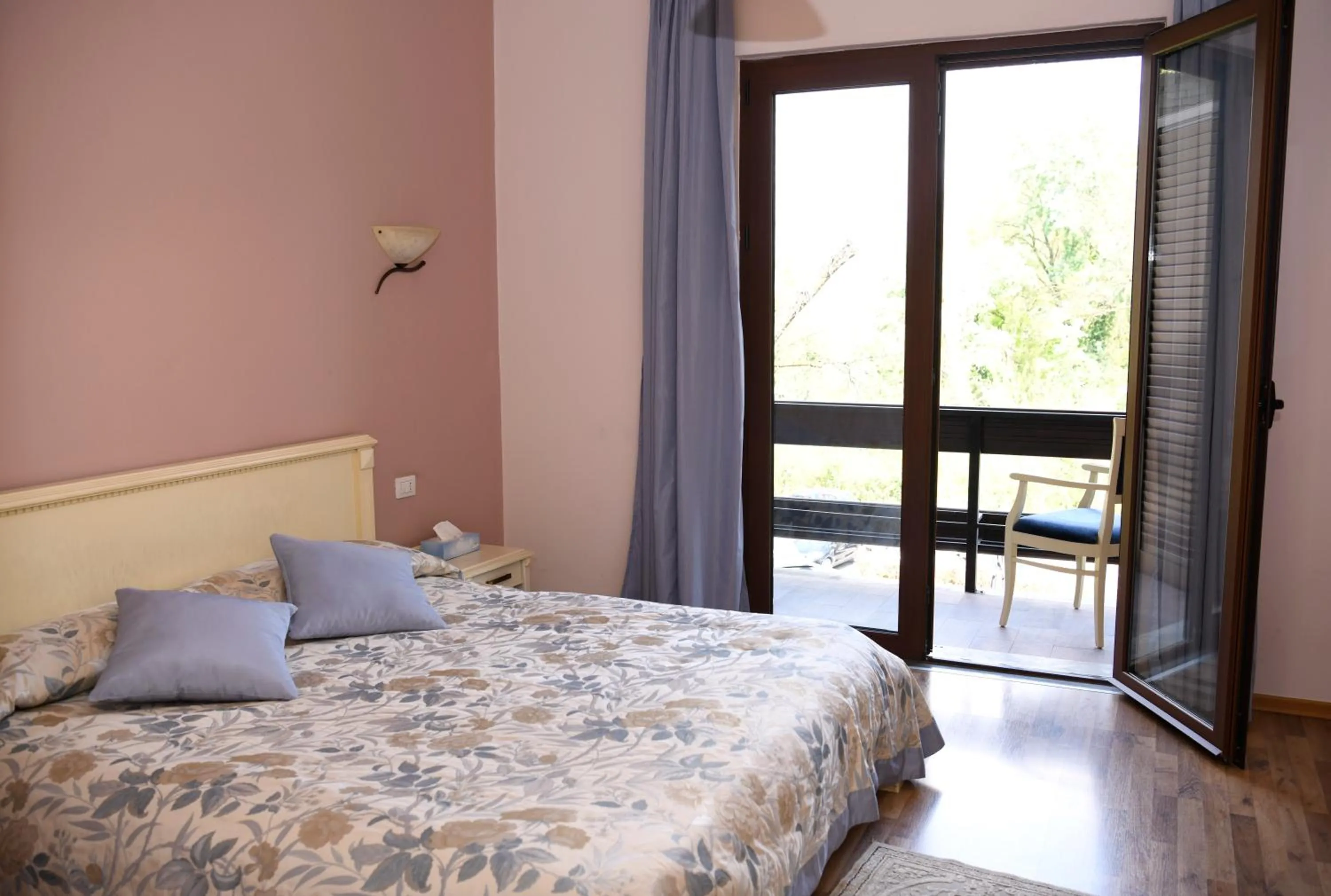 Bed in Hotel Restaurant Dreri
