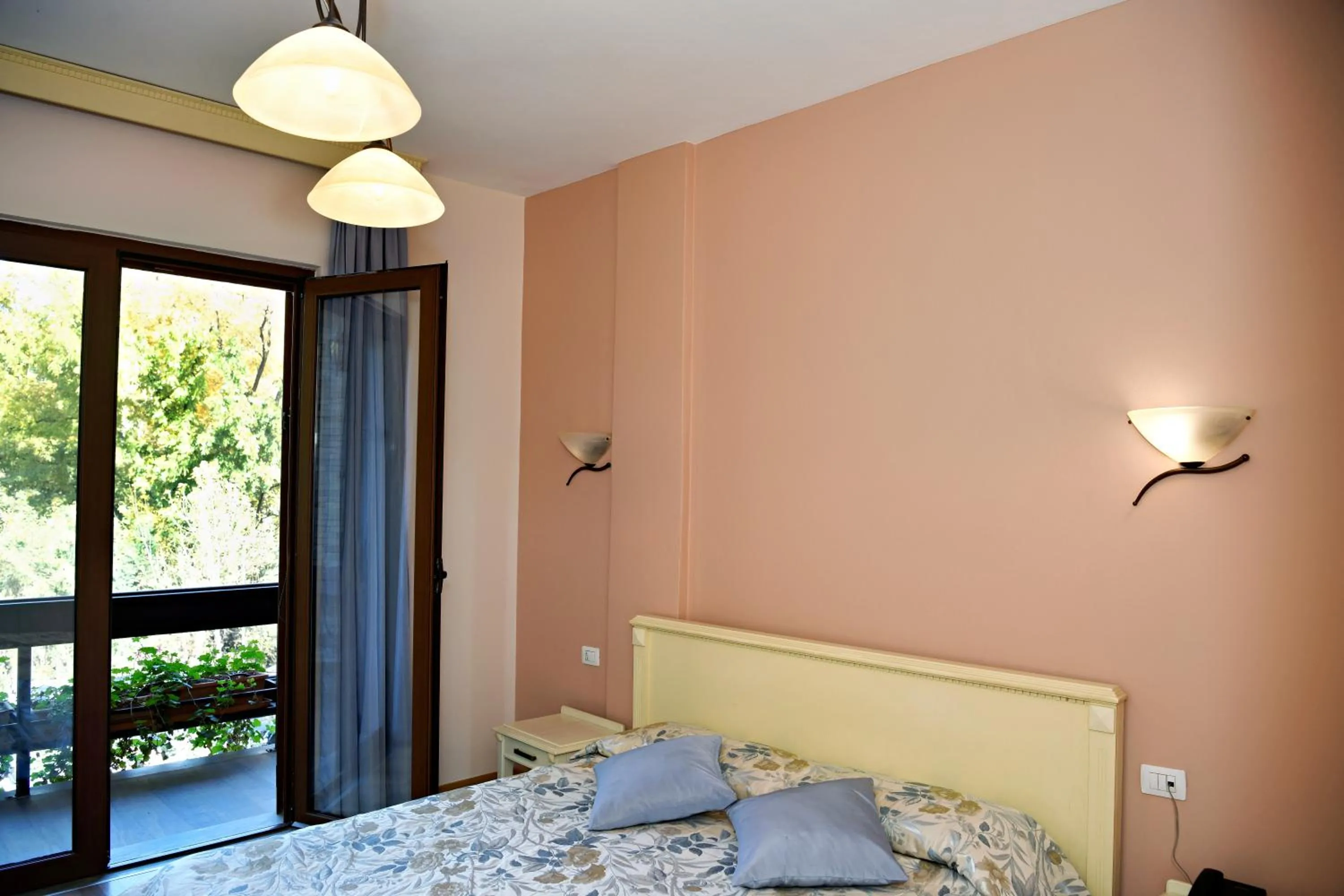 Bed in Hotel Restaurant Dreri