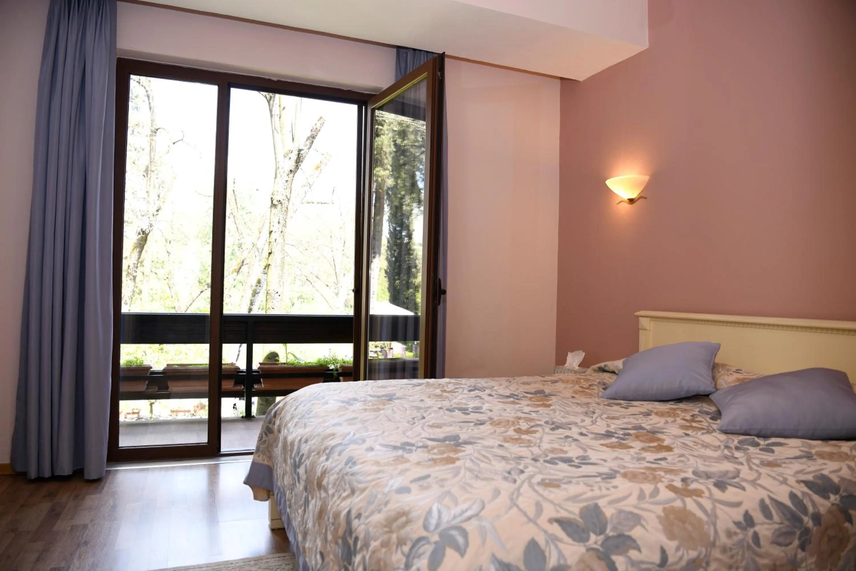 Bed in Hotel Restaurant Dreri