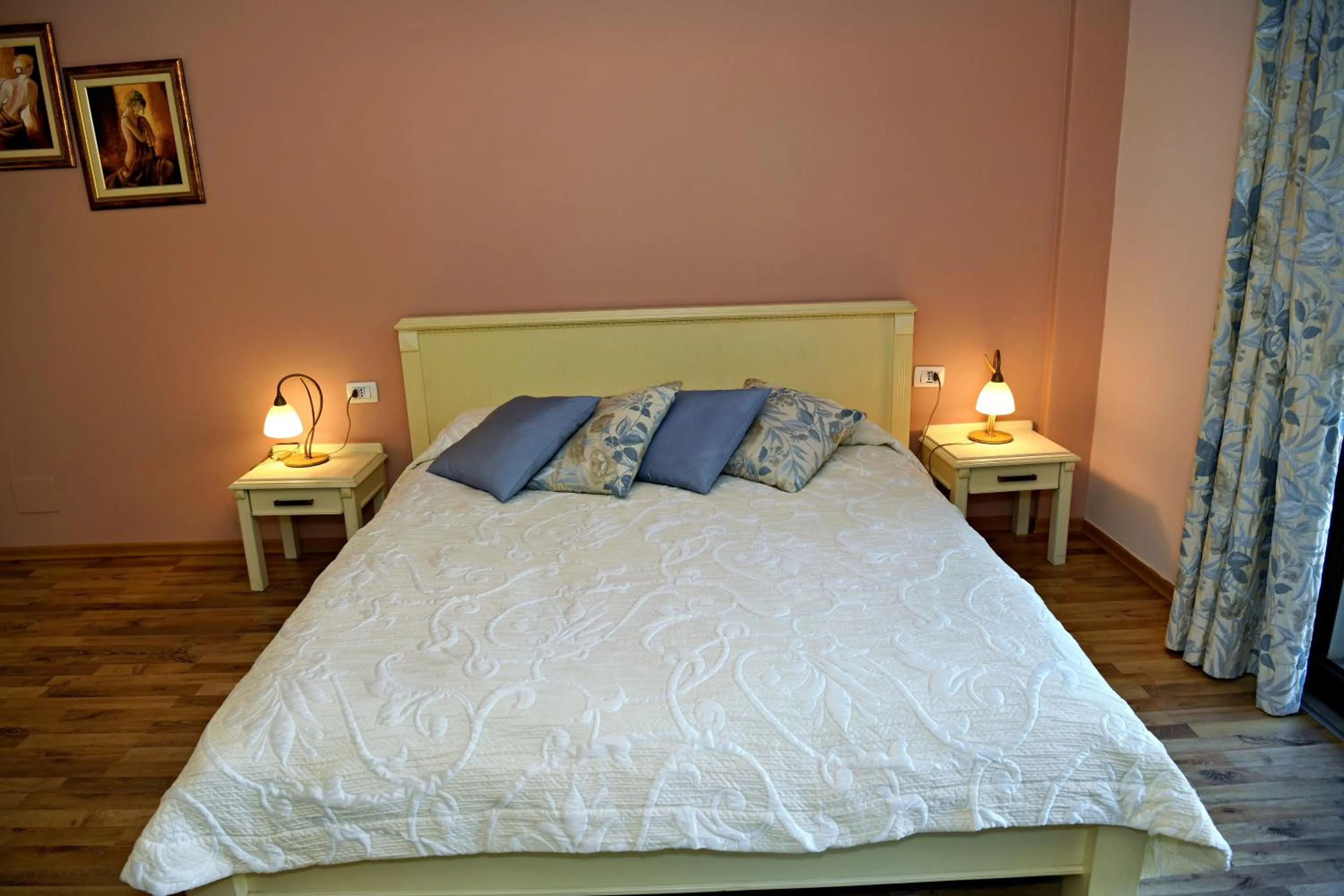 Bed in Hotel Restaurant Dreri