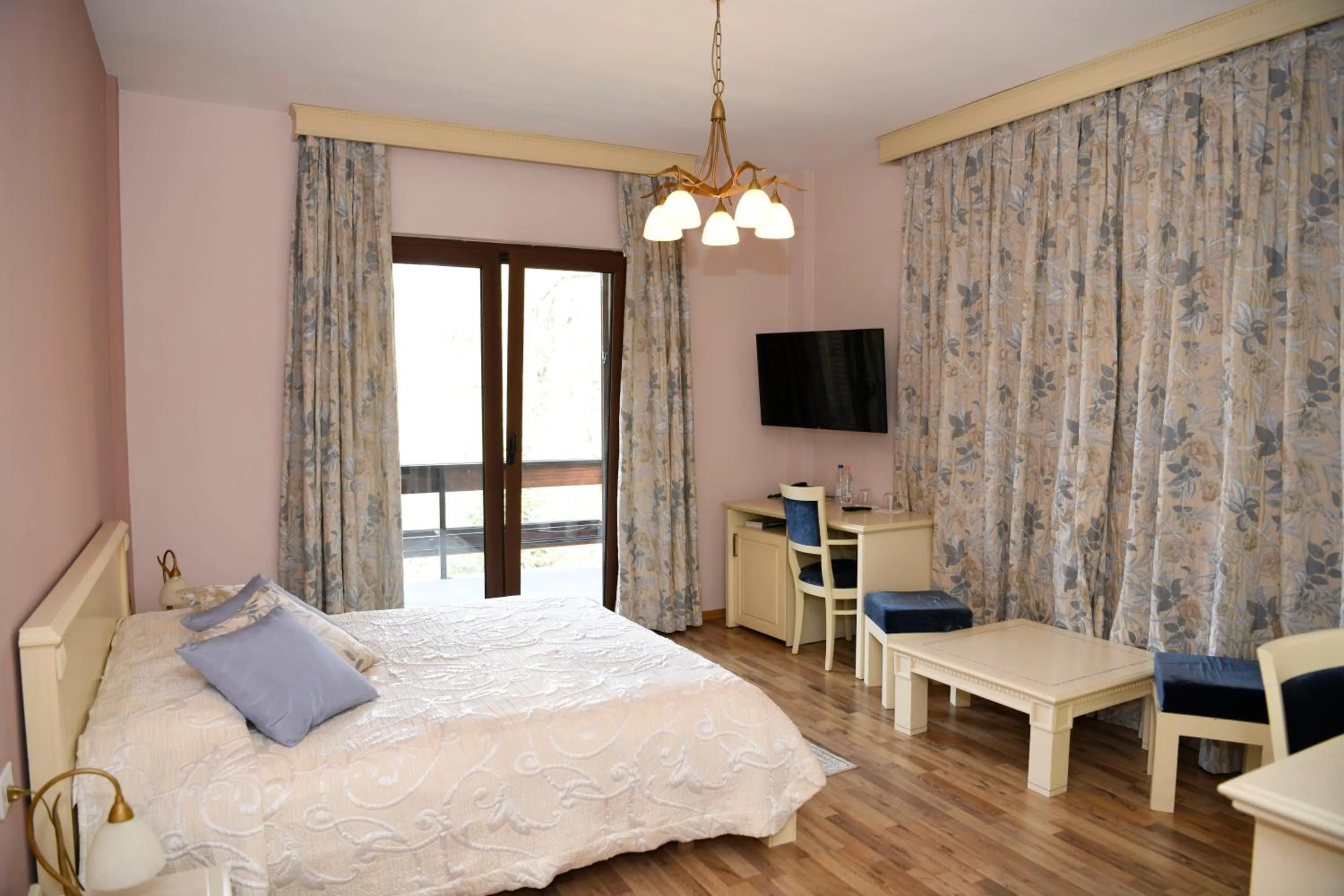 Bed in Hotel Restaurant Dreri
