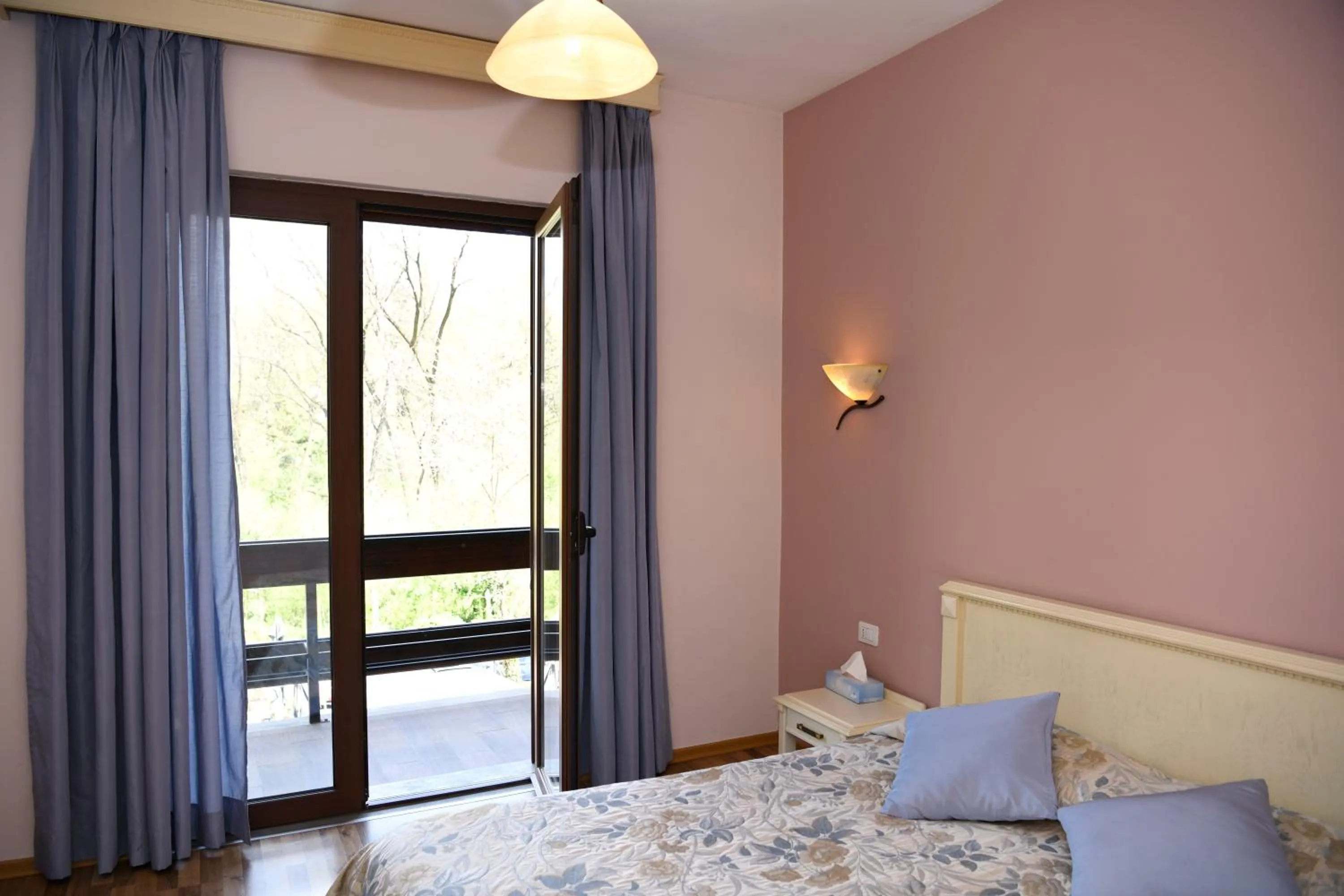 Bed in Hotel Restaurant Dreri