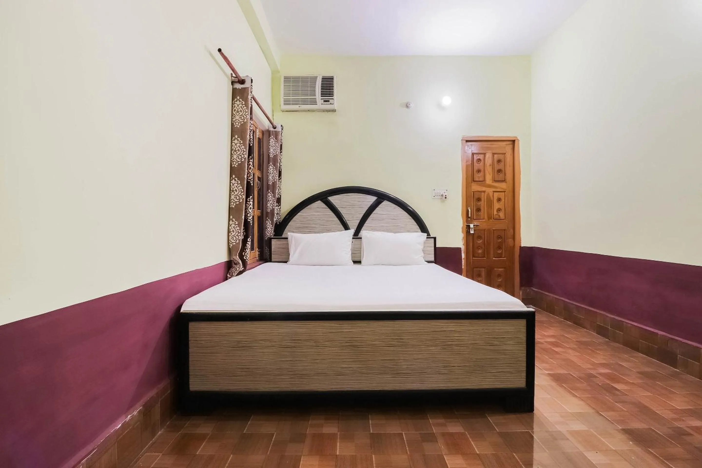 Bedroom, Bed in Hotel O Jyotish House
