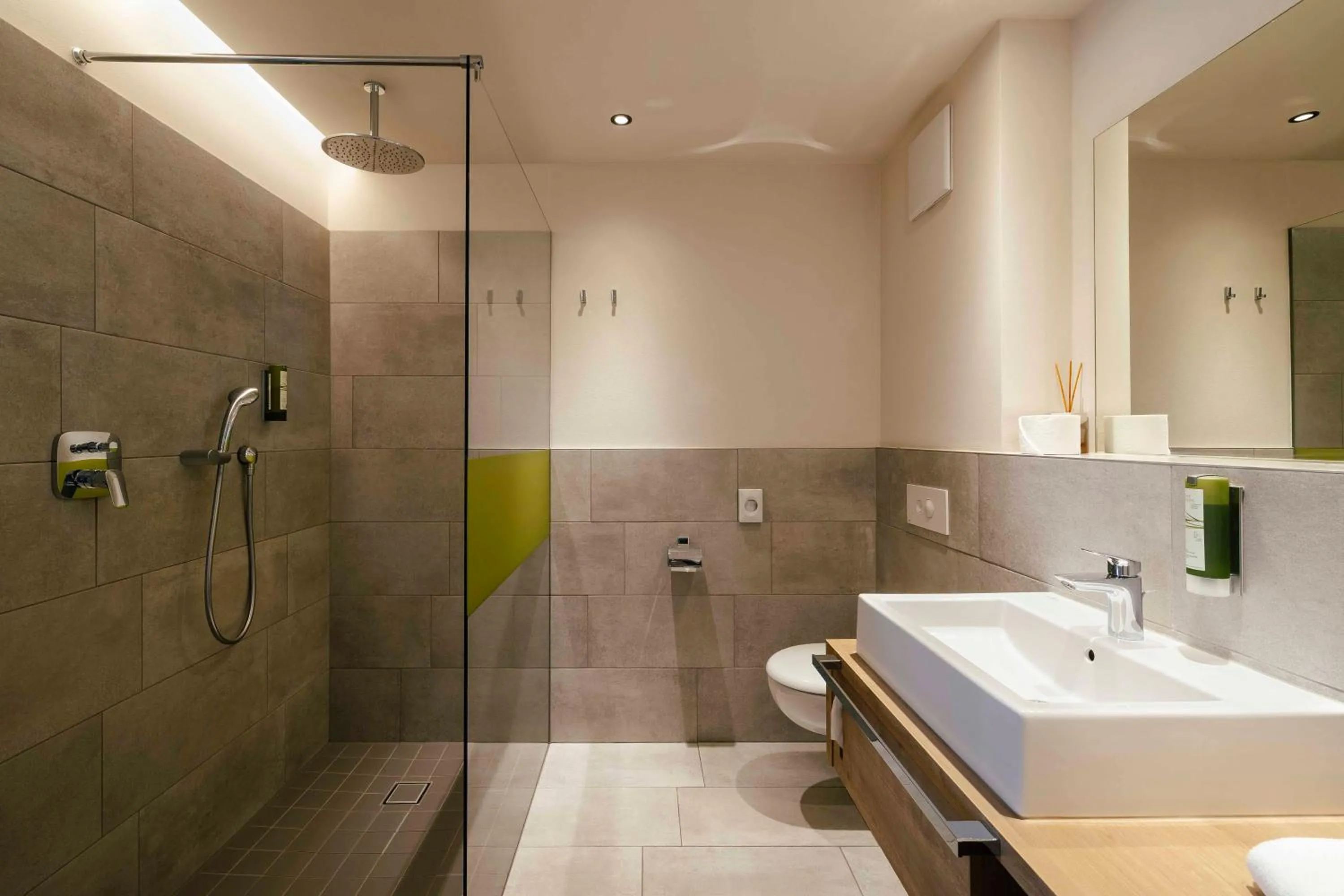 Shower in Hotel Pfeiss