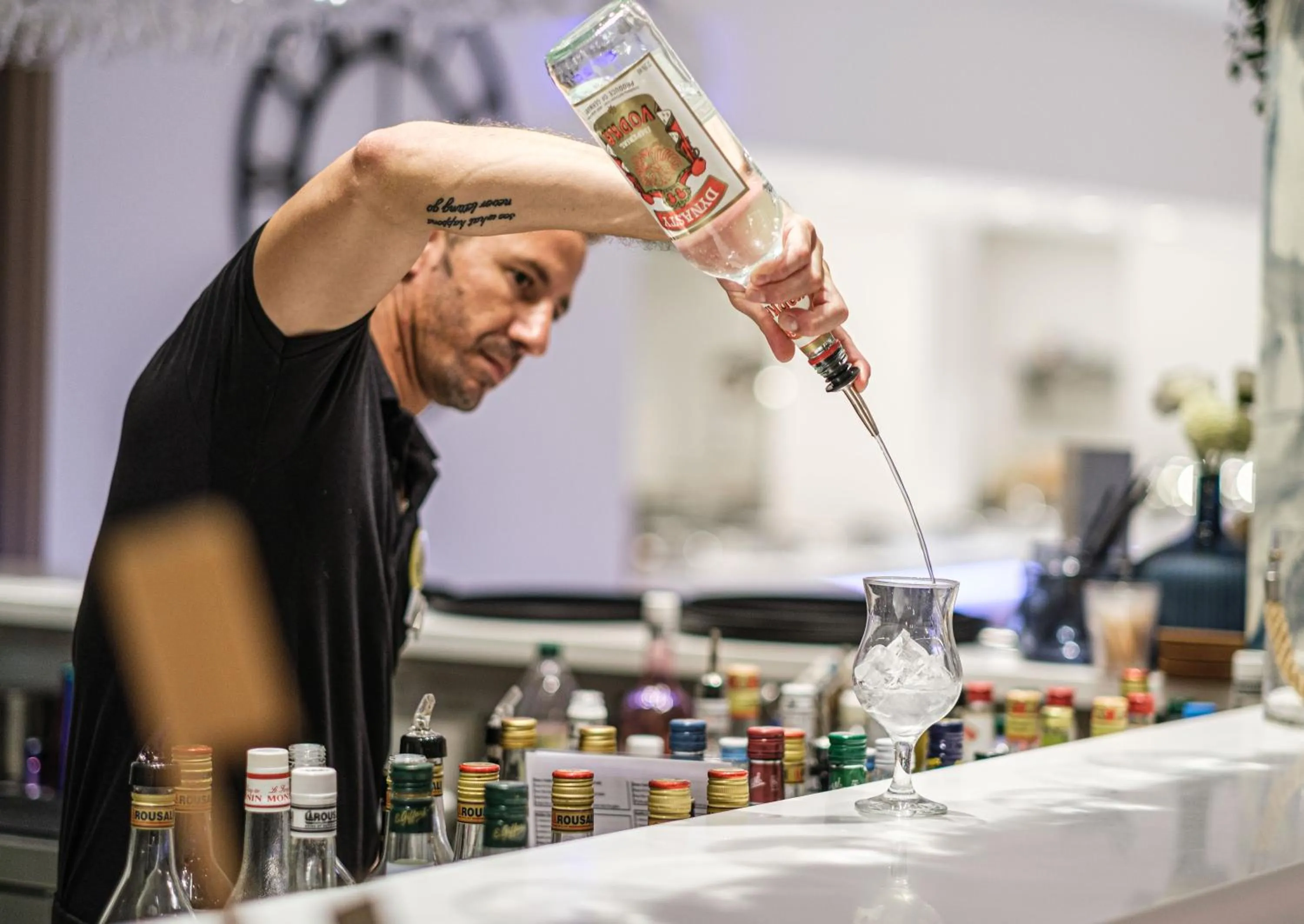 Lounge or bar in Infinity Blu - Designed for Adults by Louis Hotels