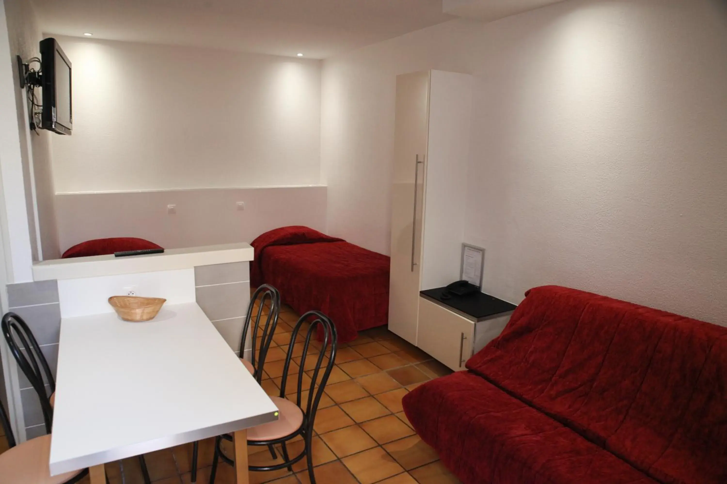 Bed, Seating Area in La Ferme Des Barmonts