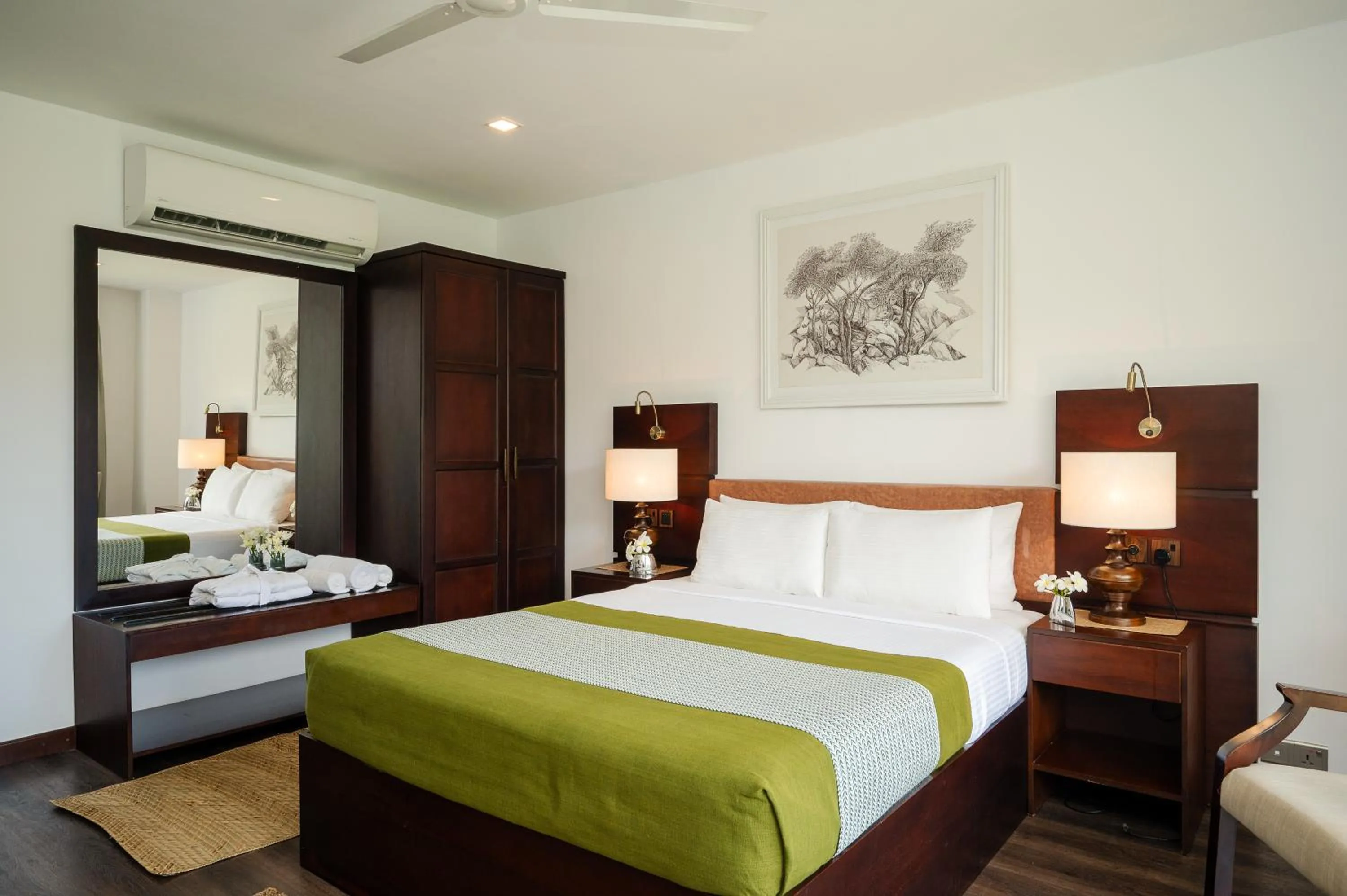 Bed in Fox Kandy by Fox Resorts - Luxury in the Mist