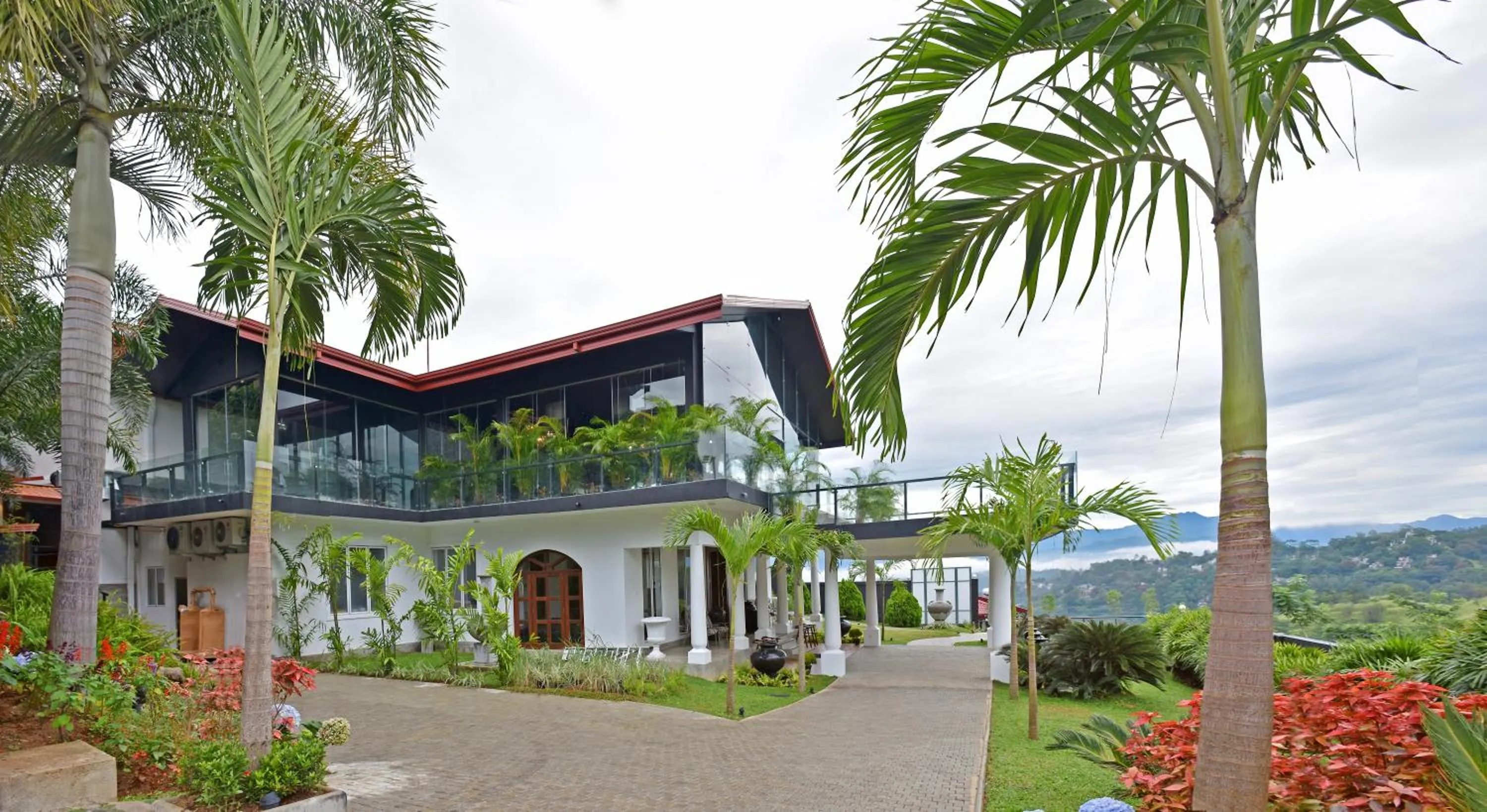 Property building in Fox Kandy by Fox Resorts - Luxury in the Mist