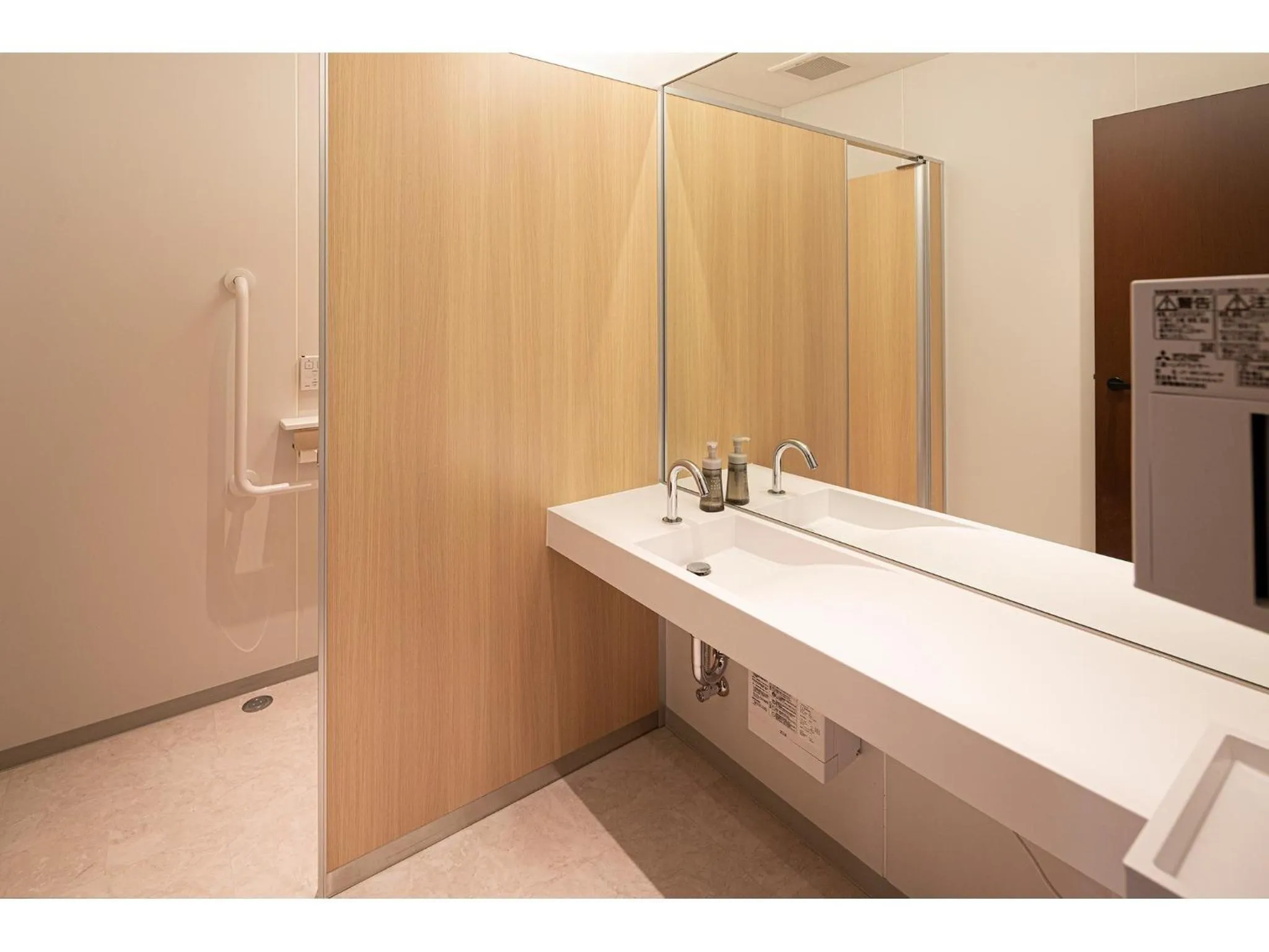 Area and facilities in Place Hotel Ascot