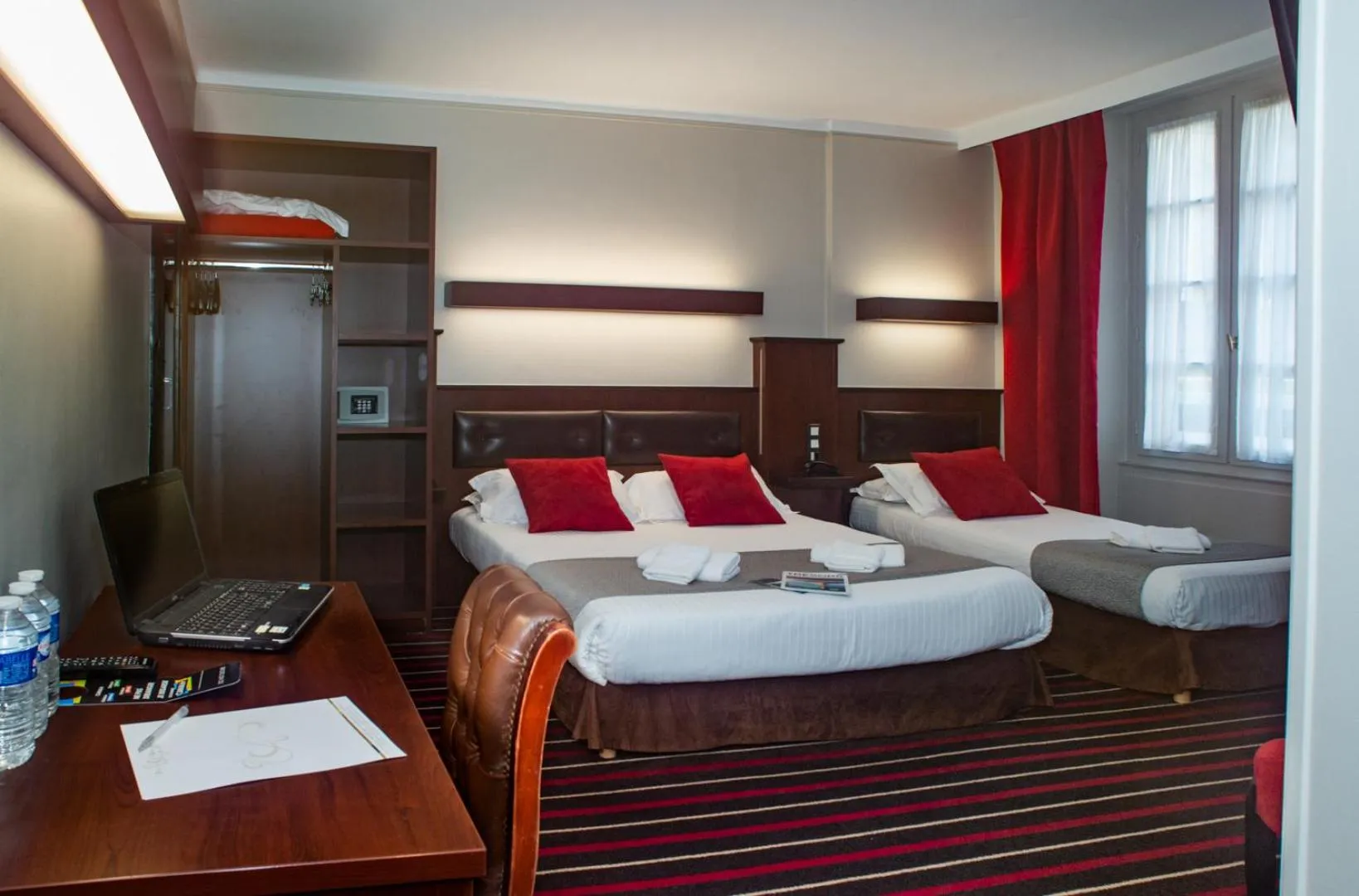 Bedroom, Bed in Hotel De L'univers