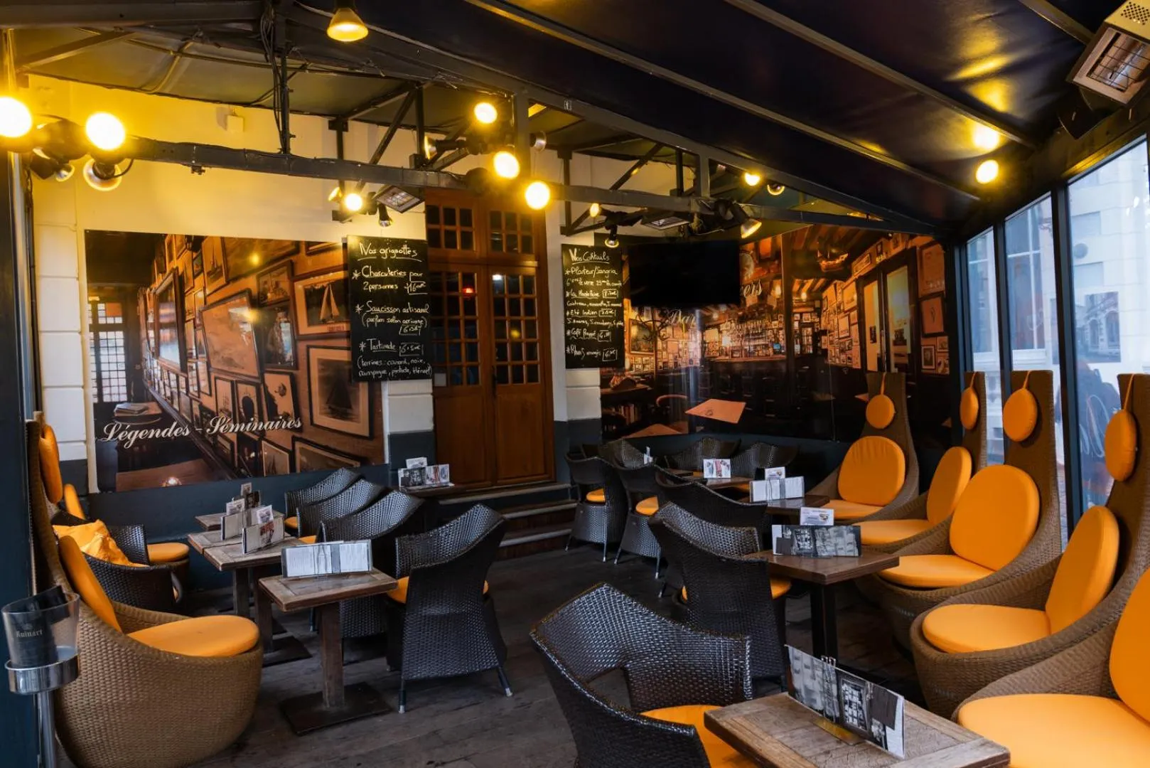 Patio in Hotel De L'univers