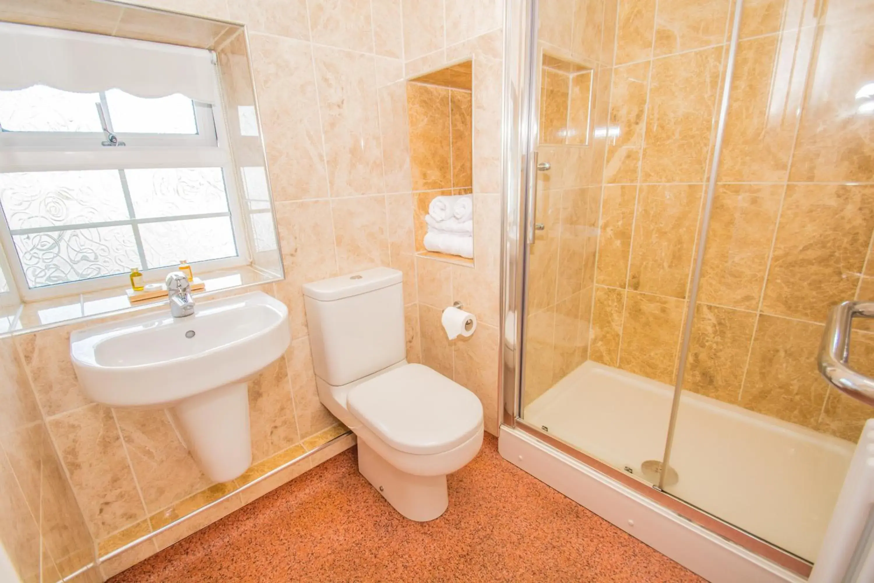 Double Room - single occupancy in Victoria Inn Double Room - single occupancy in Victoria Inn