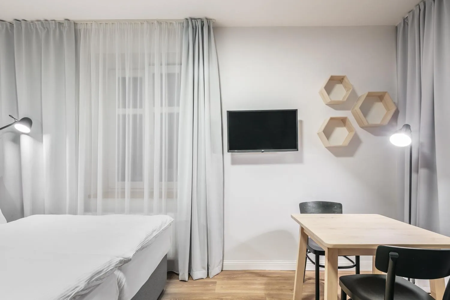 Photo of the whole room, Bed in Pytloun Flat Hotel