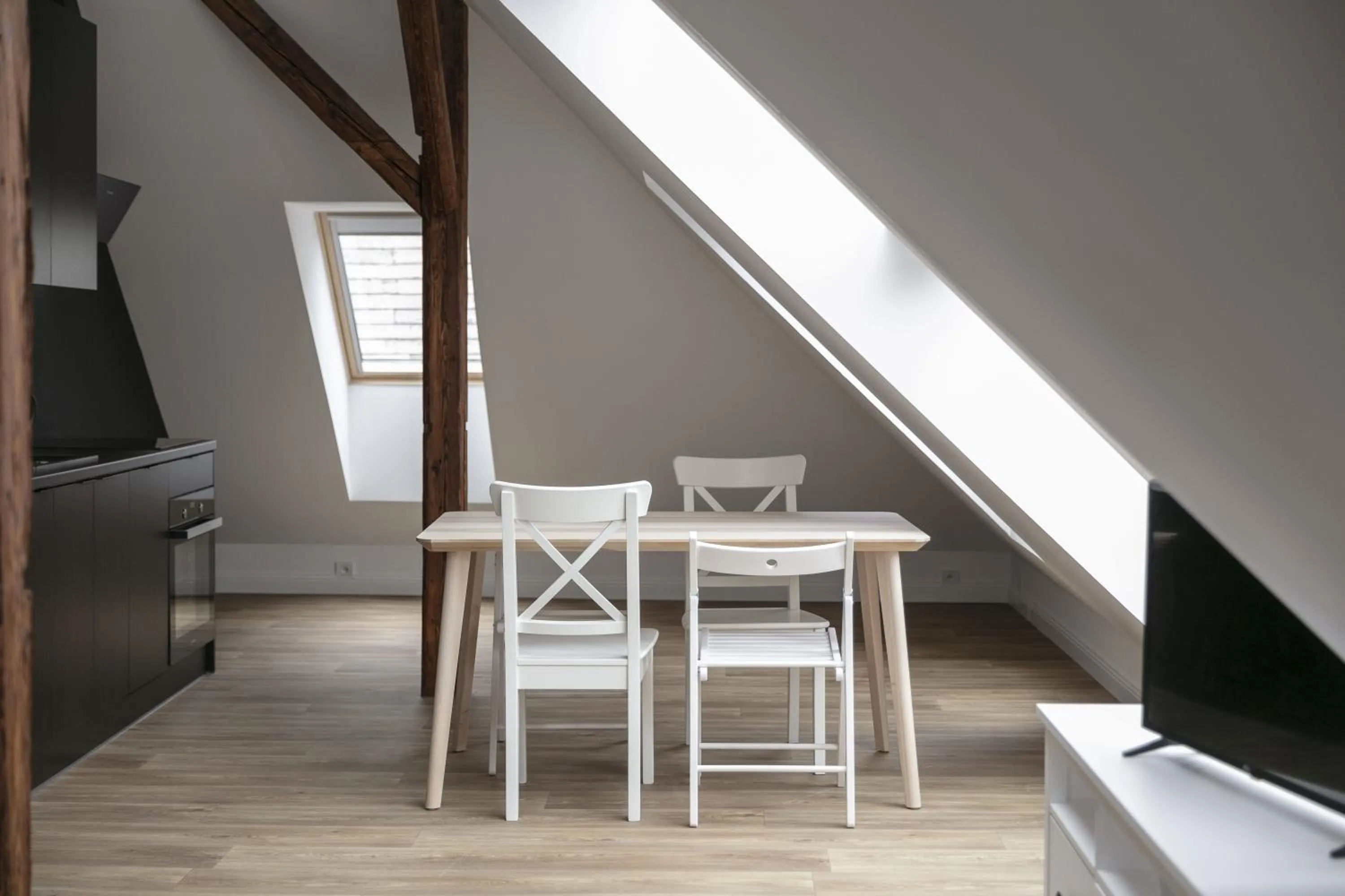 Dining area in Pytloun Flat Hotel