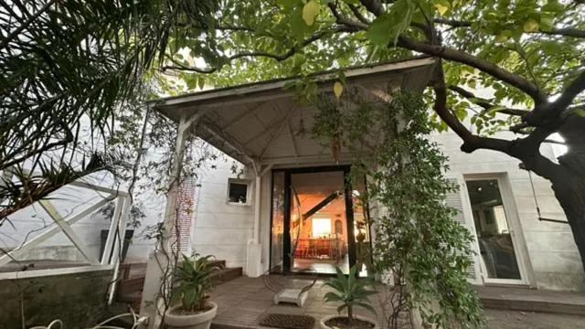 Property building in La LUNA of MARSEILLE - VILLA D'ARCHITECTE B&B