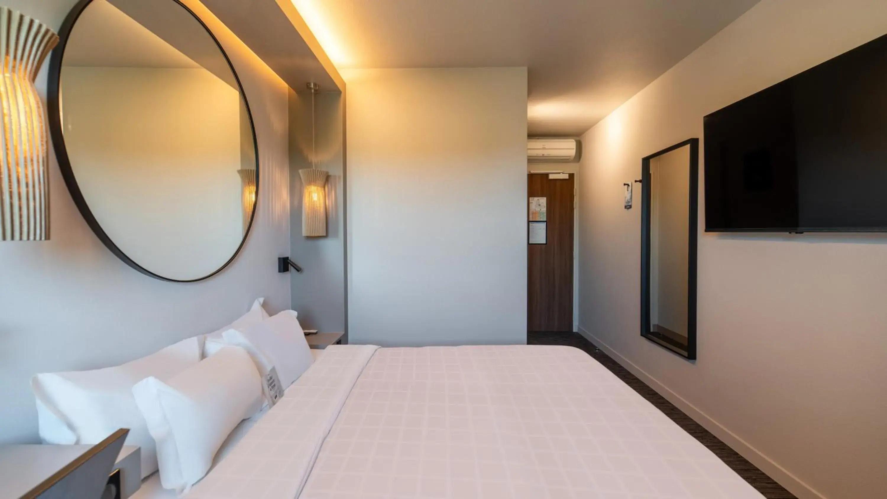 Bedroom, Bed in Hôtel Kyriad Brive Ouest Bedroom, Bed in Hôtel Kyriad Brive Ouest