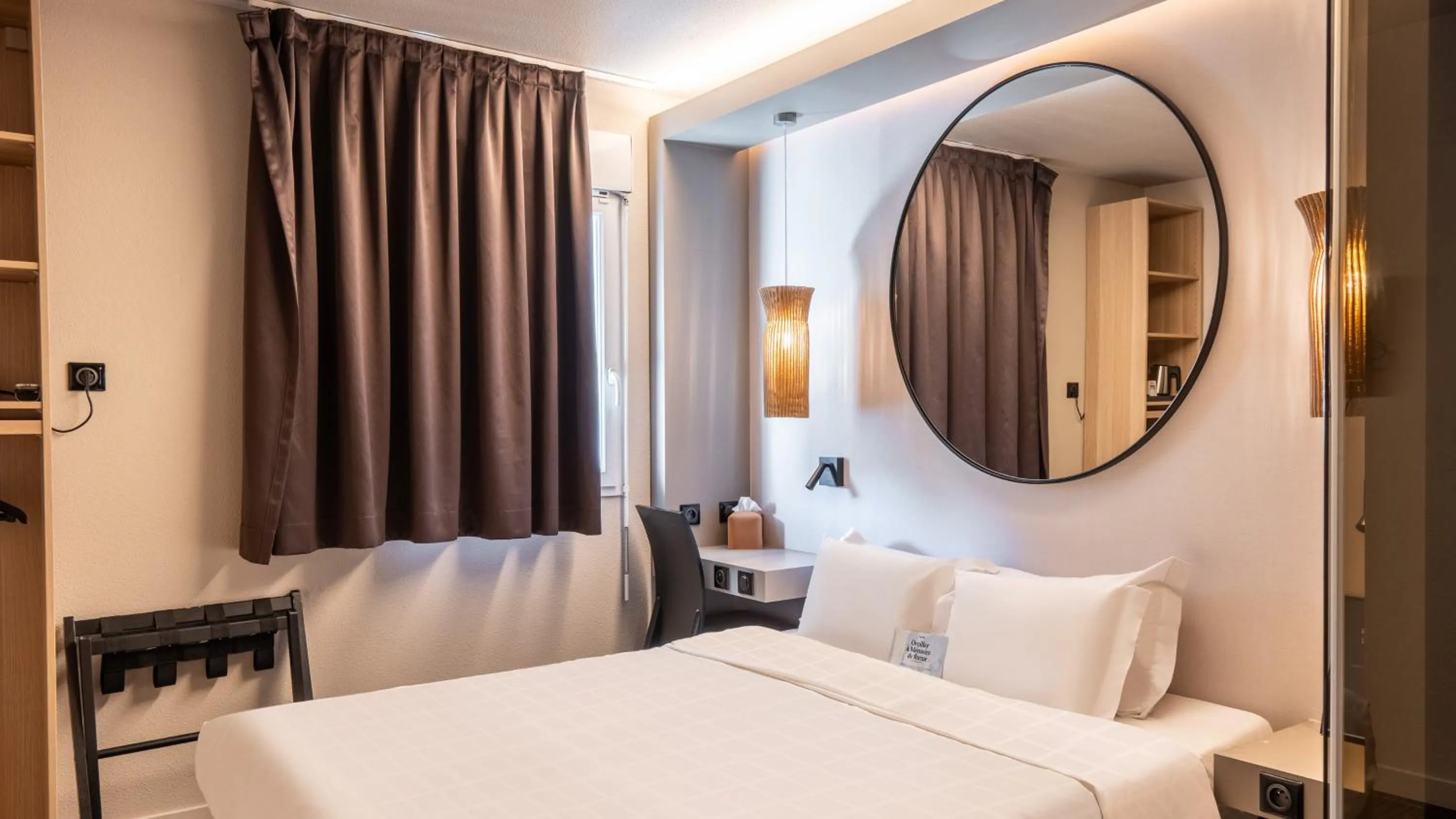 Bedroom, Bed in Hôtel Kyriad Brive Ouest