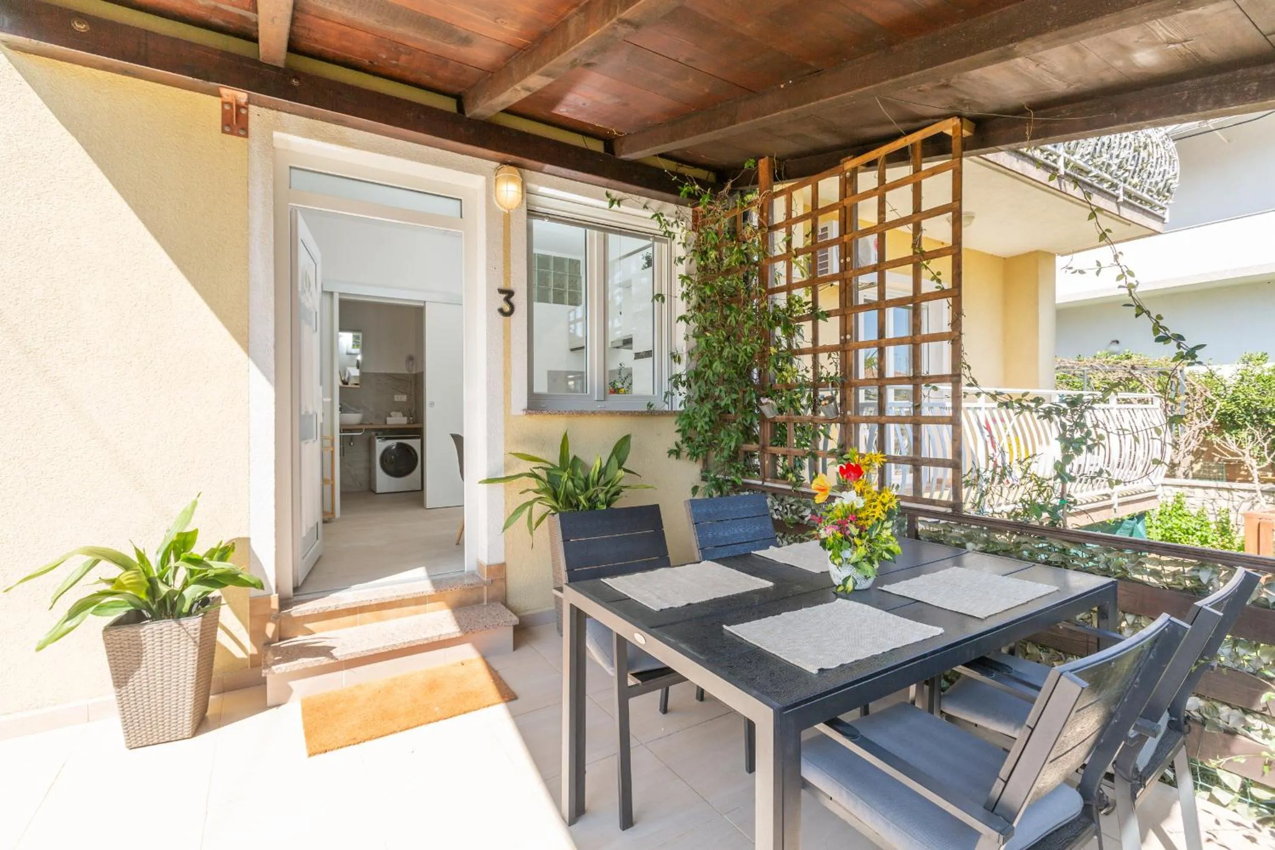 Day in Trbović Apartments Peaceful stay with Free Parking, Pet-Friendly, and Bike Storage in Umag