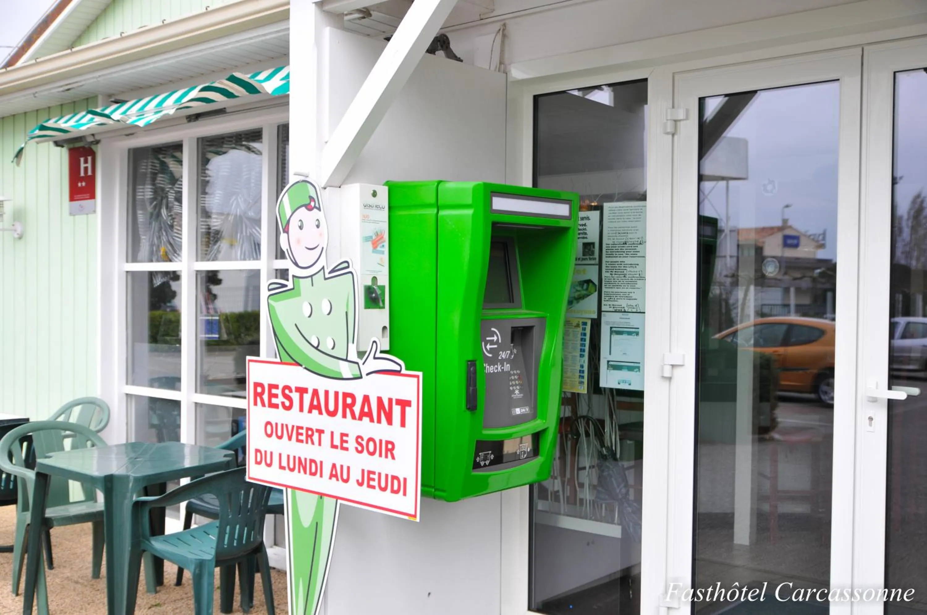 Facade/entrance in Fasthotel Carcassonne
