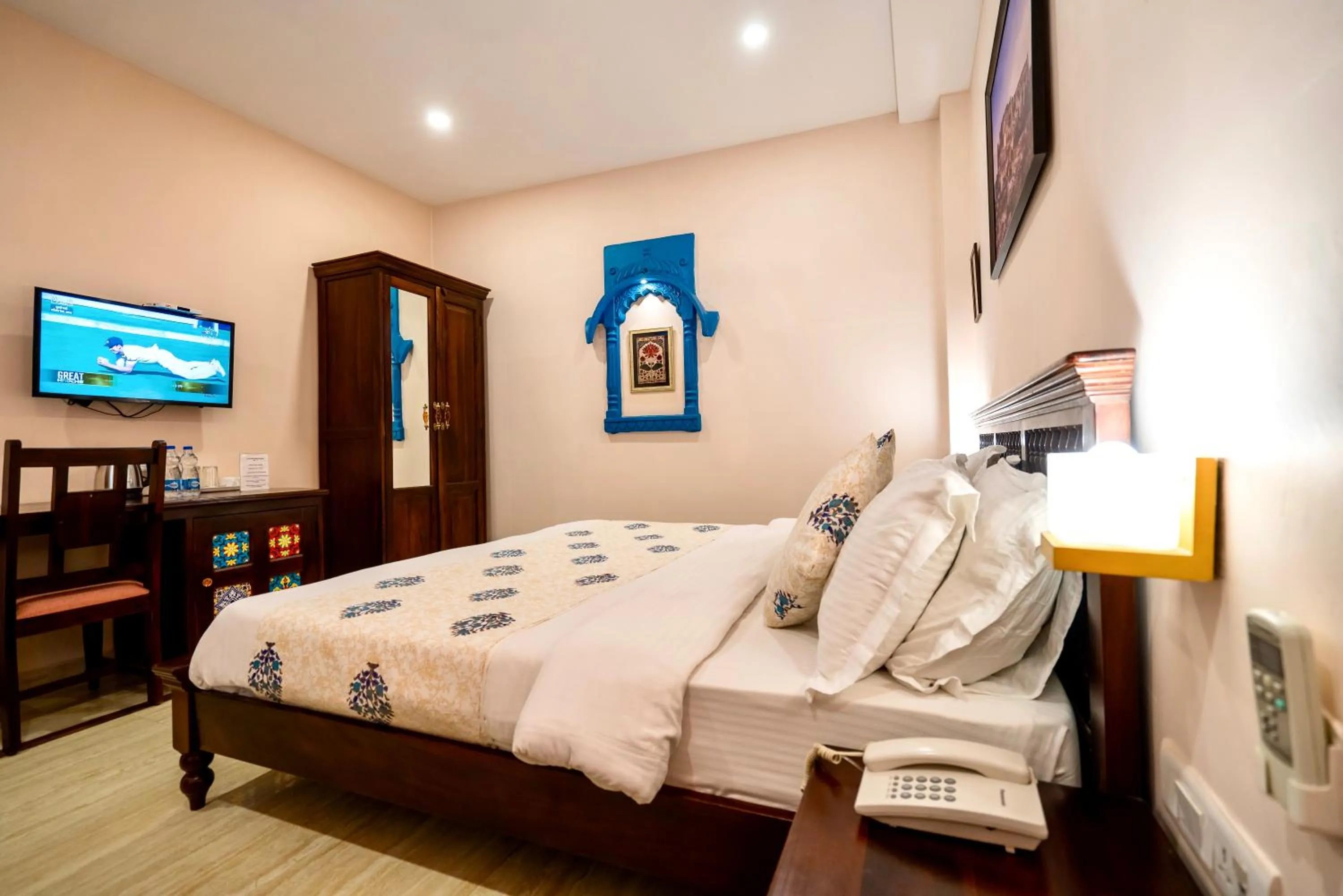 Bed in Kankariya Heritage