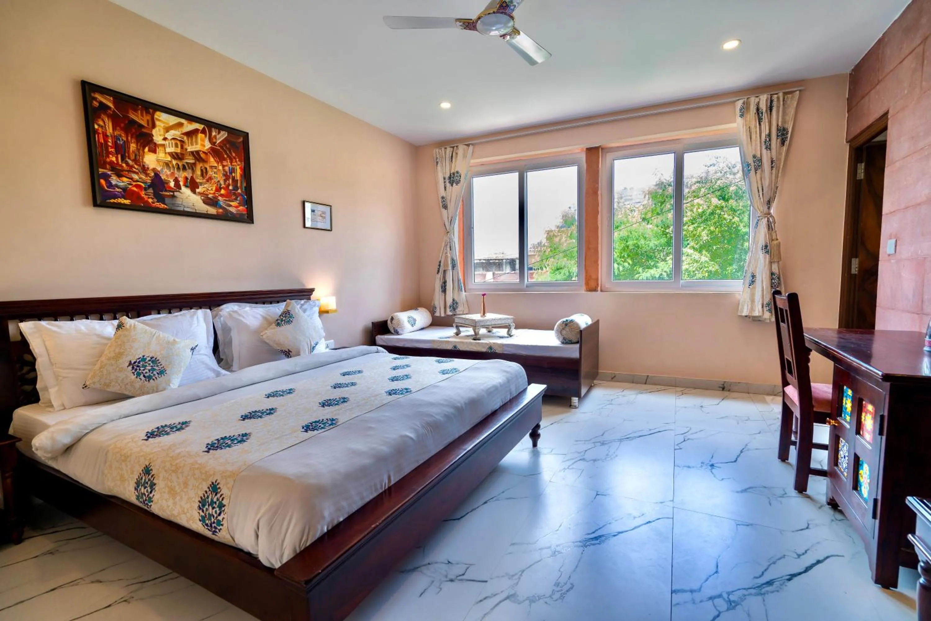 Bed in Kankariya Heritage