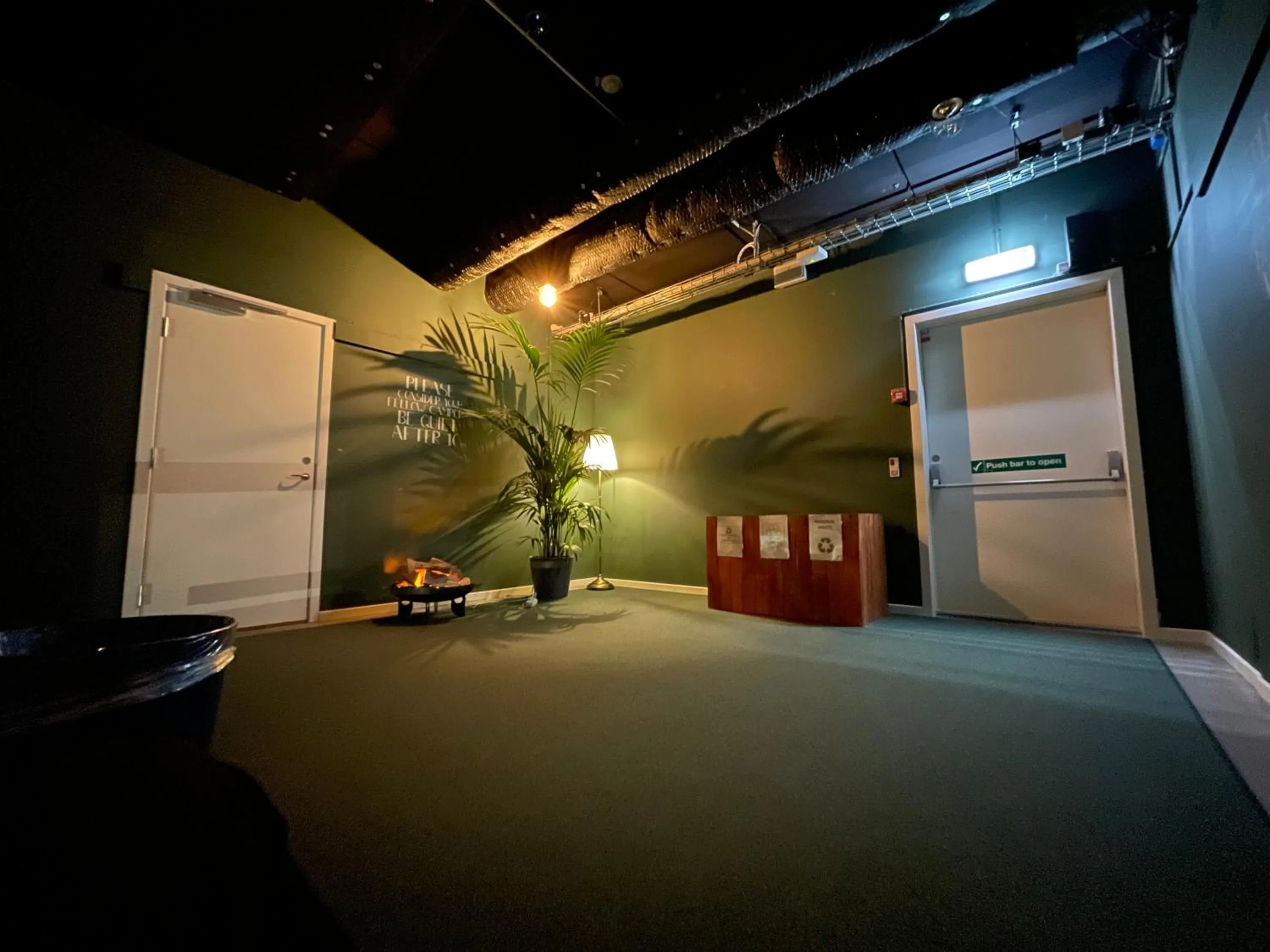 Property building in Urban Camper Hostel & Bar