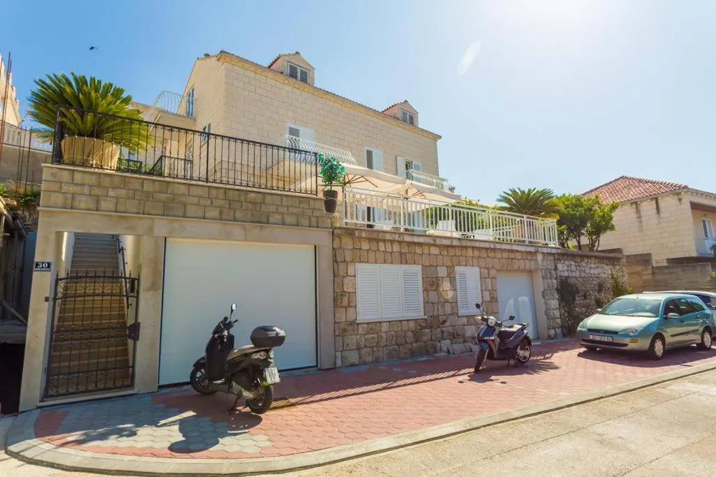 Property building in Villa Kate Dadić