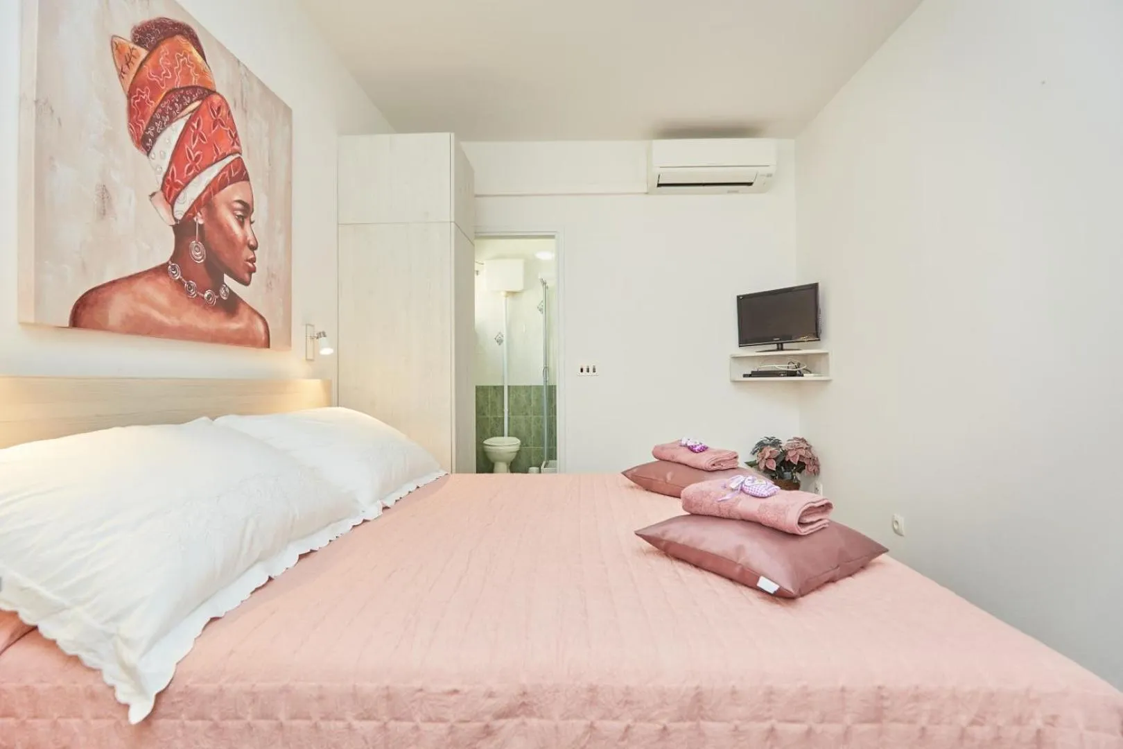 Bed in Villa Kate Dadić