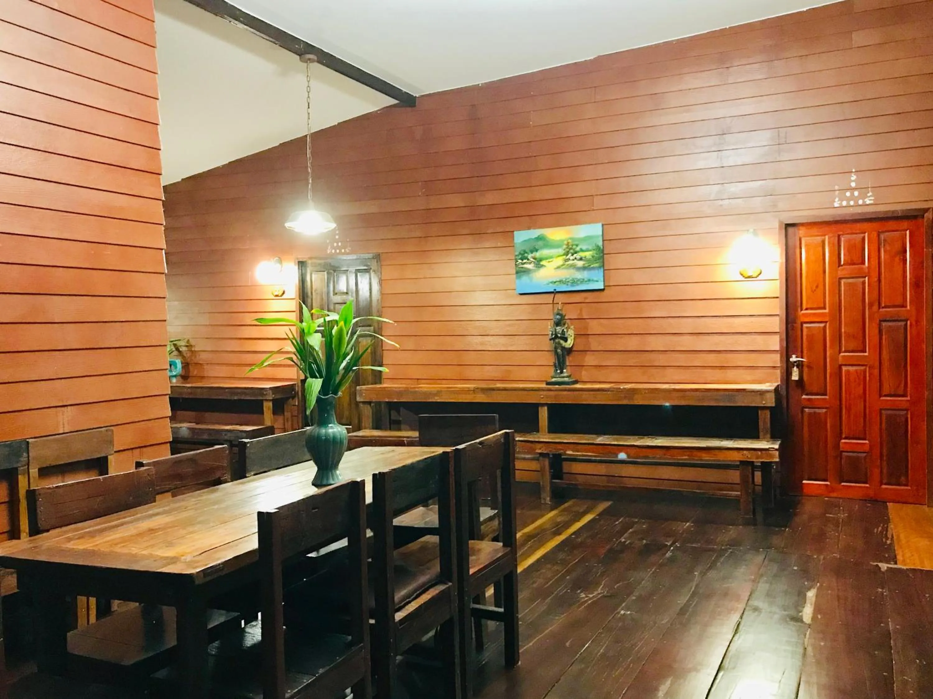Dining area in Reuan Vilawan