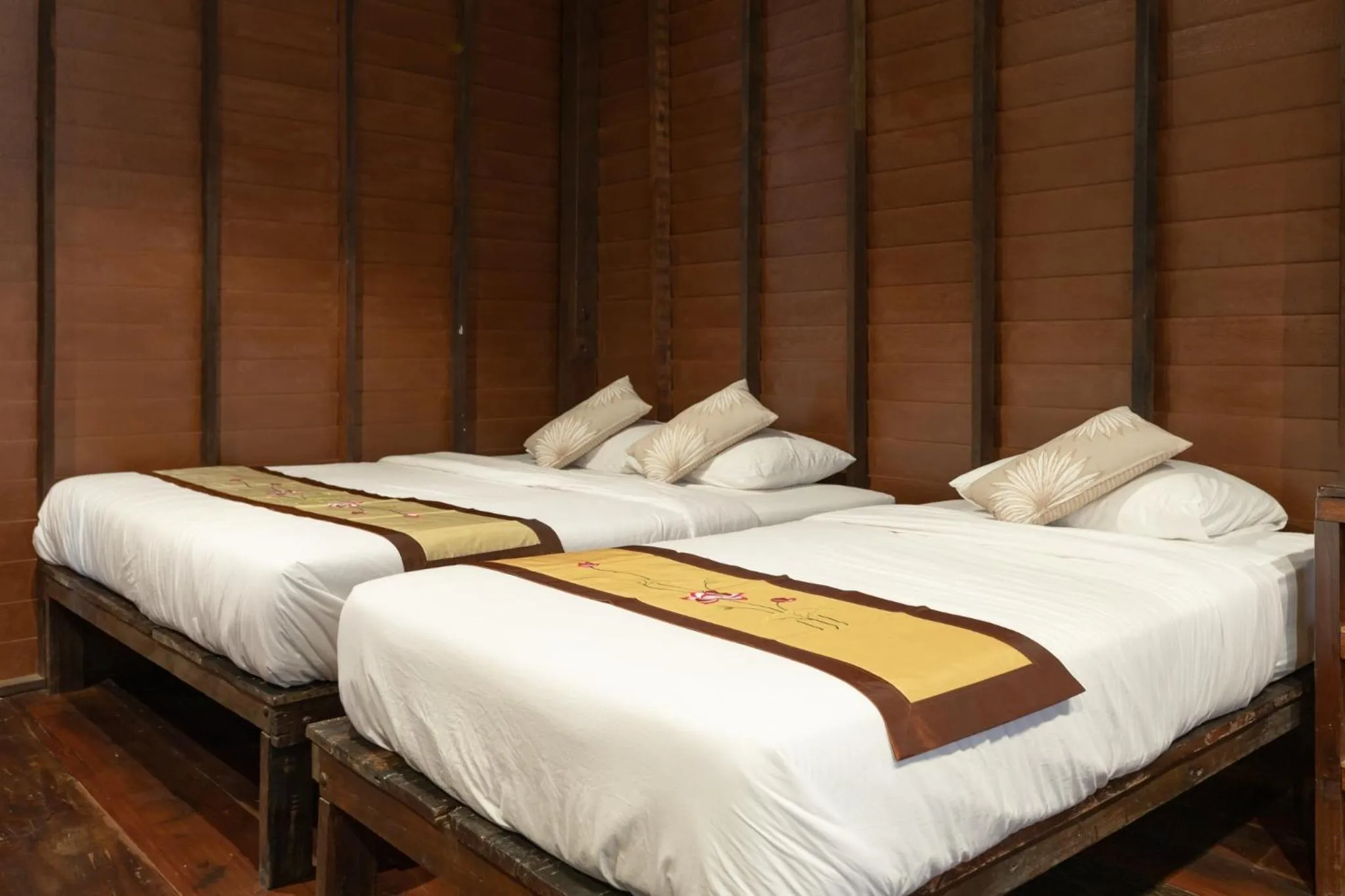 Bed in Reuan Vilawan