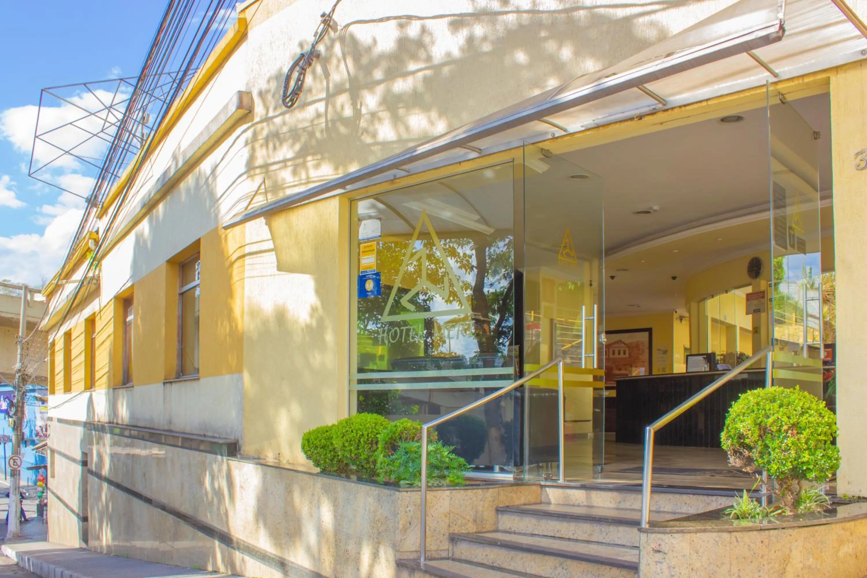 Property building in Hotel Meri Conselheiro Lafaiete
