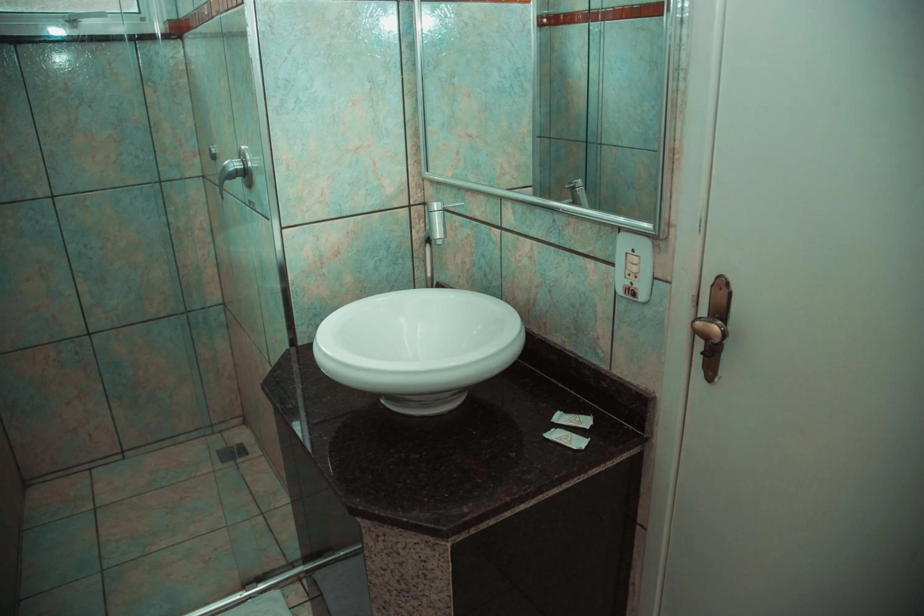 Bathroom in Hotel Meri Conselheiro Lafaiete